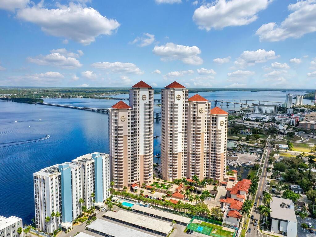 HIGH POINT PLACE - Residential