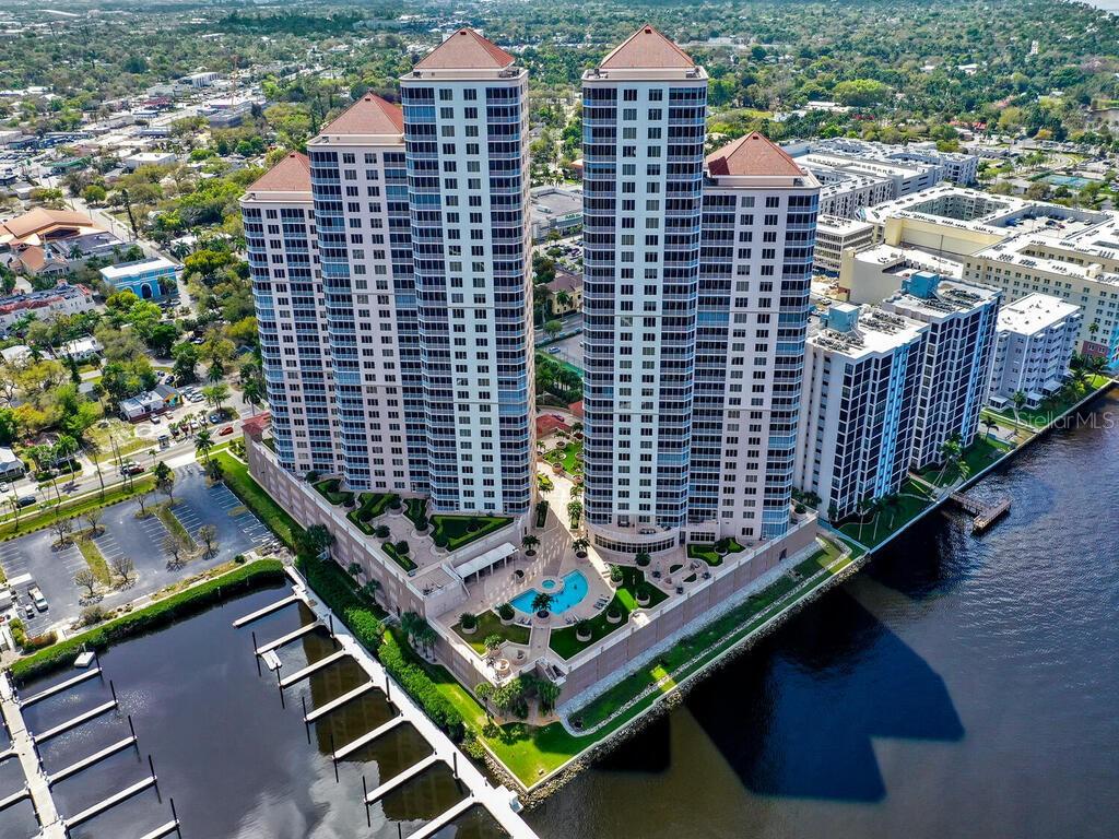 HIGH POINT PLACE - Residential