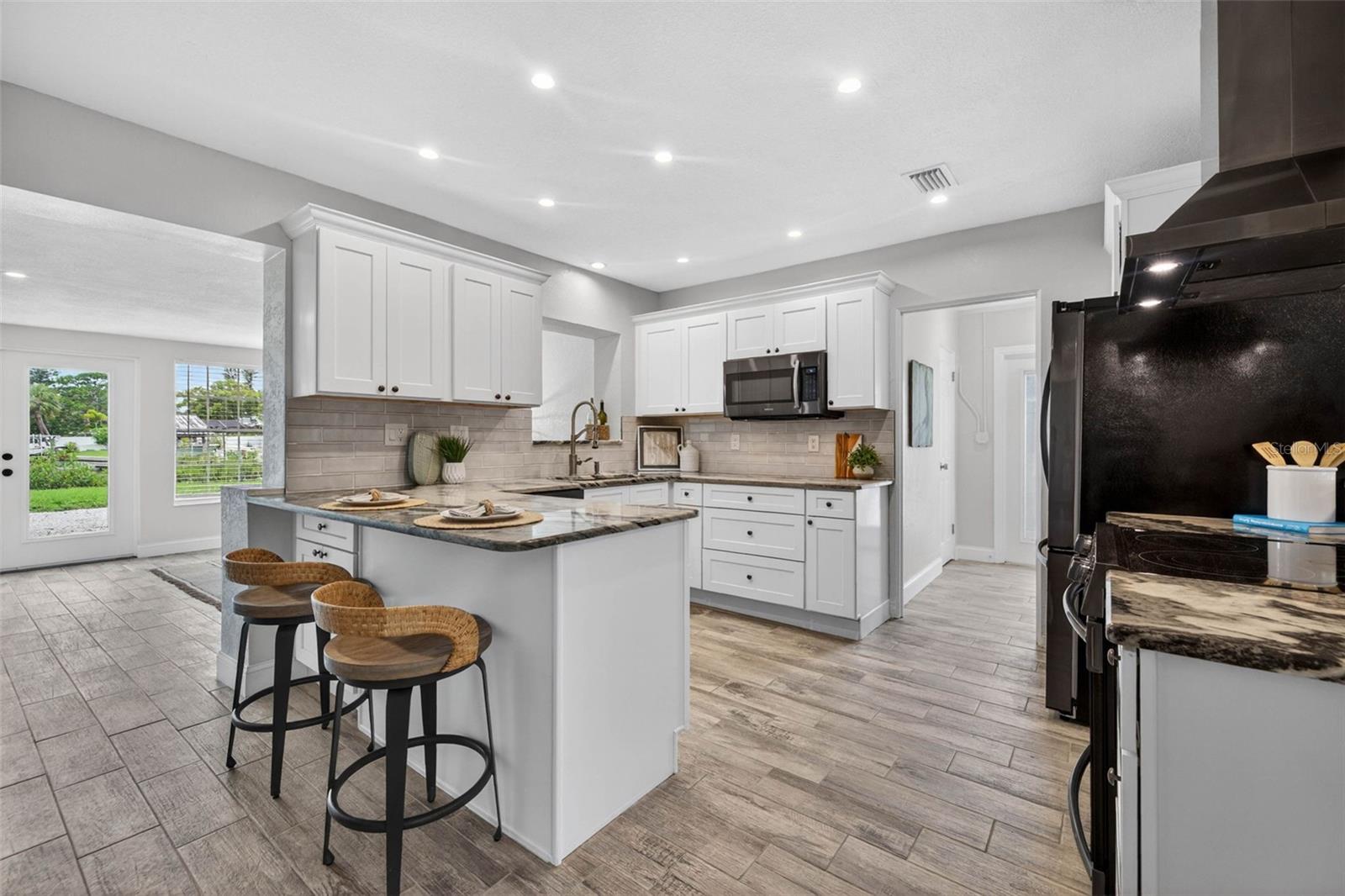SHORE ACRES BUTTERFLY LAKE REP - Residential