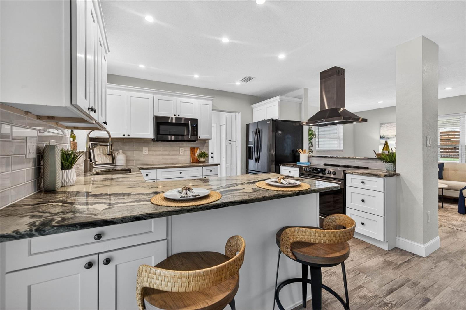 SHORE ACRES BUTTERFLY LAKE REP - Residential