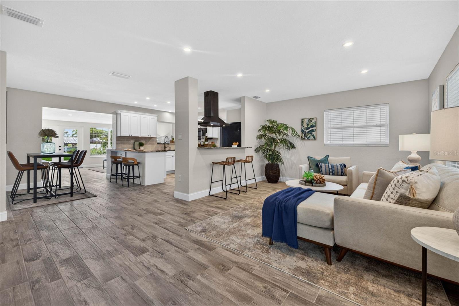 SHORE ACRES BUTTERFLY LAKE REP - Residential