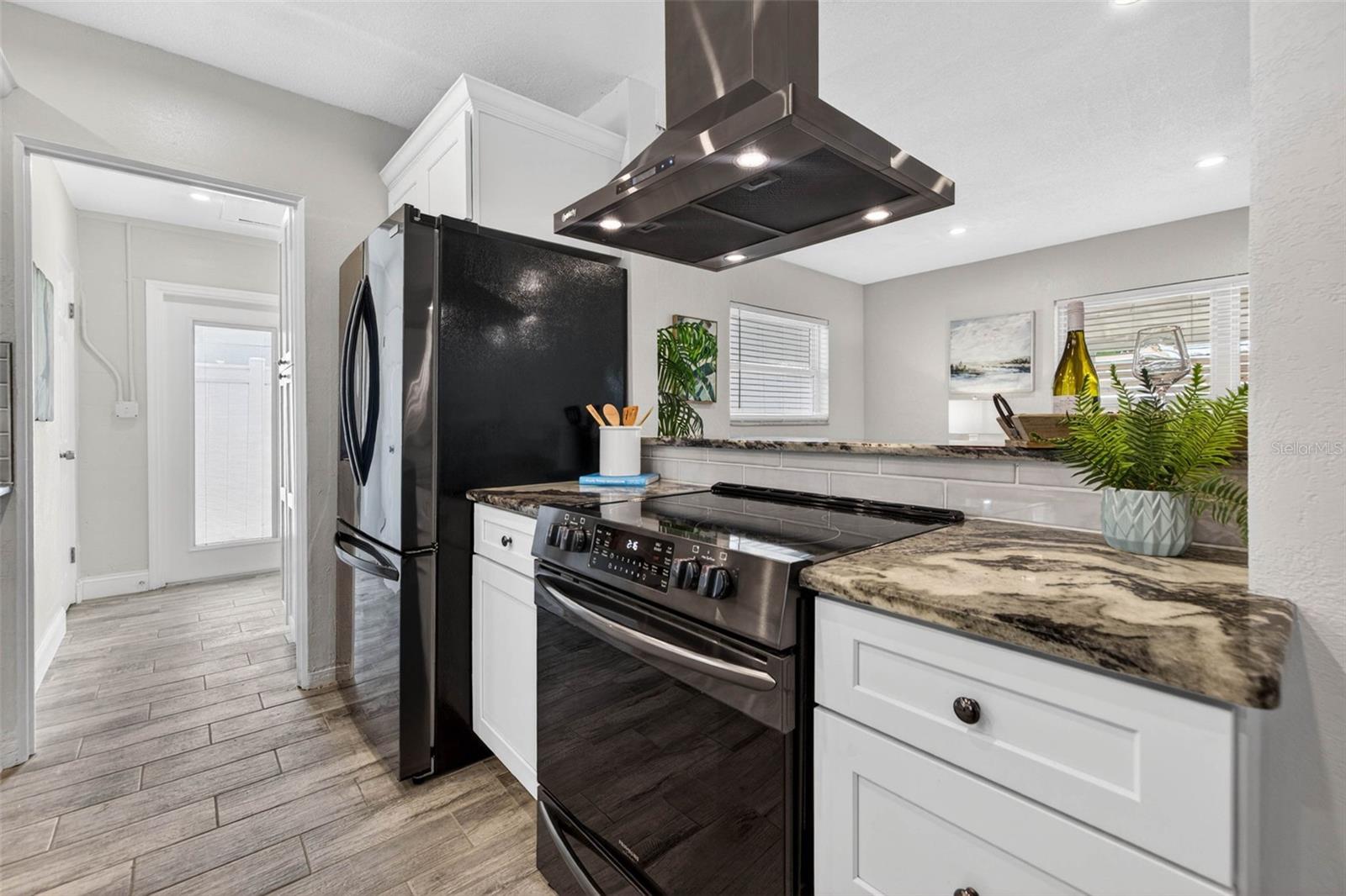 SHORE ACRES BUTTERFLY LAKE REP - Residential