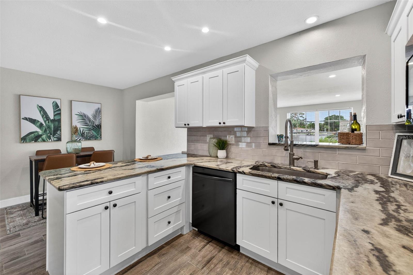 SHORE ACRES BUTTERFLY LAKE REP - Residential