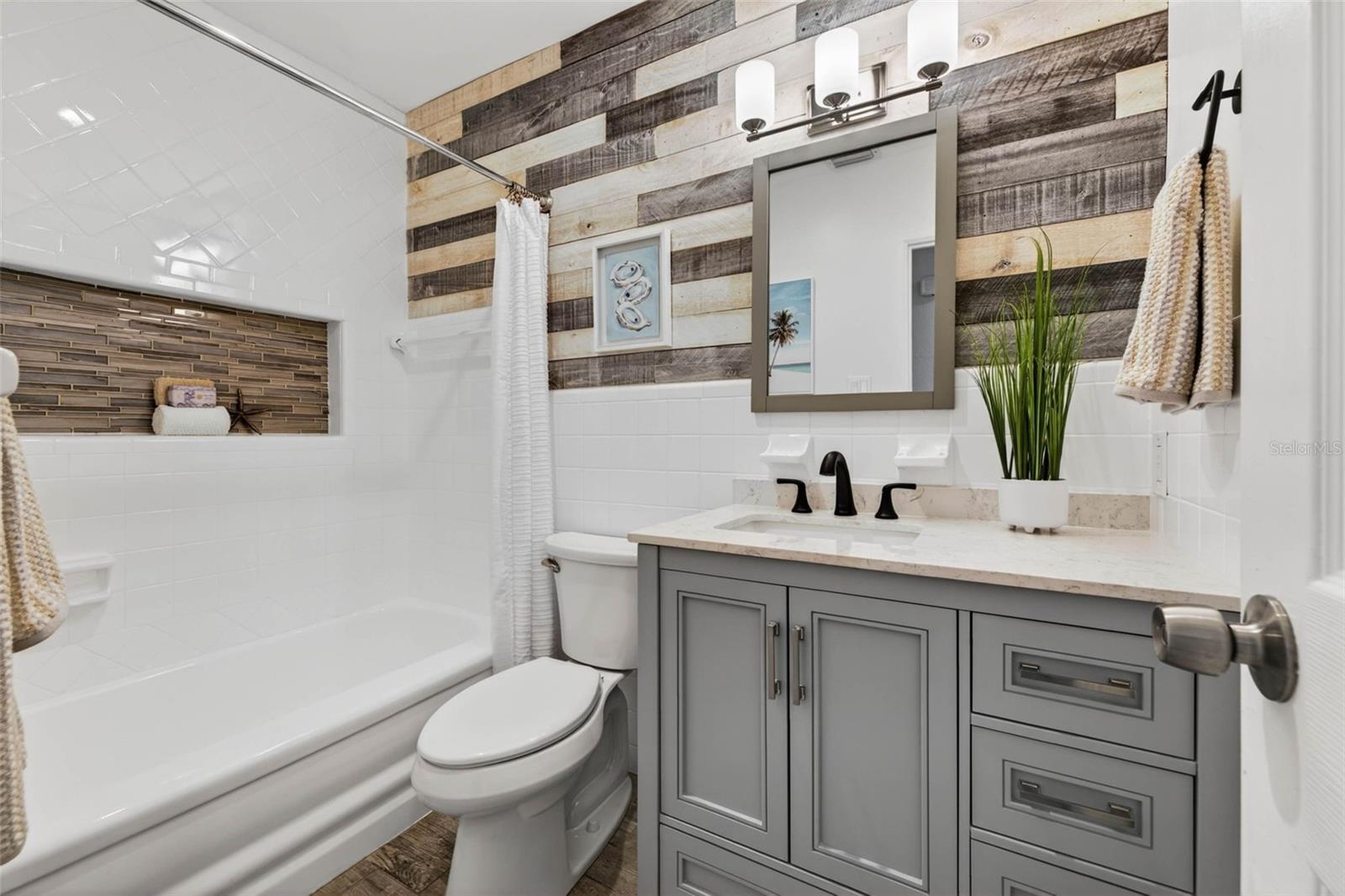 SHORE ACRES BUTTERFLY LAKE REP - Residential