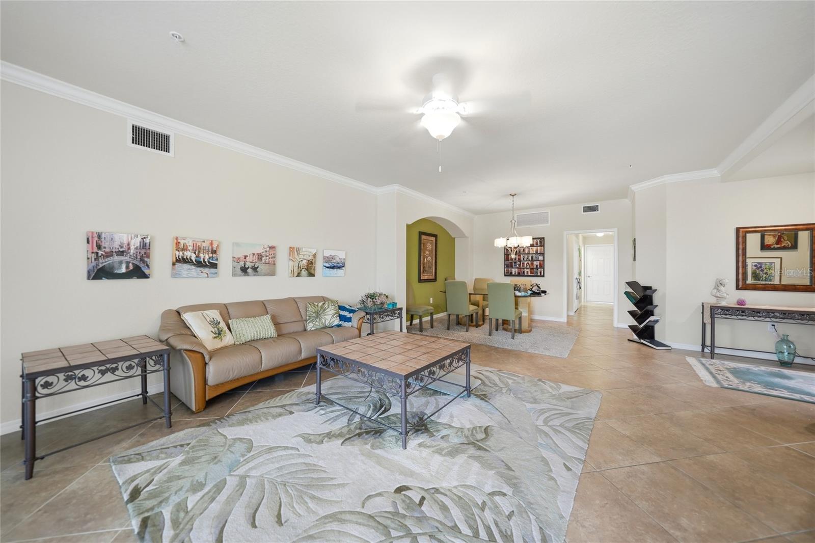 COACH HOMES 1 AT GRAN PARADISO - Residential