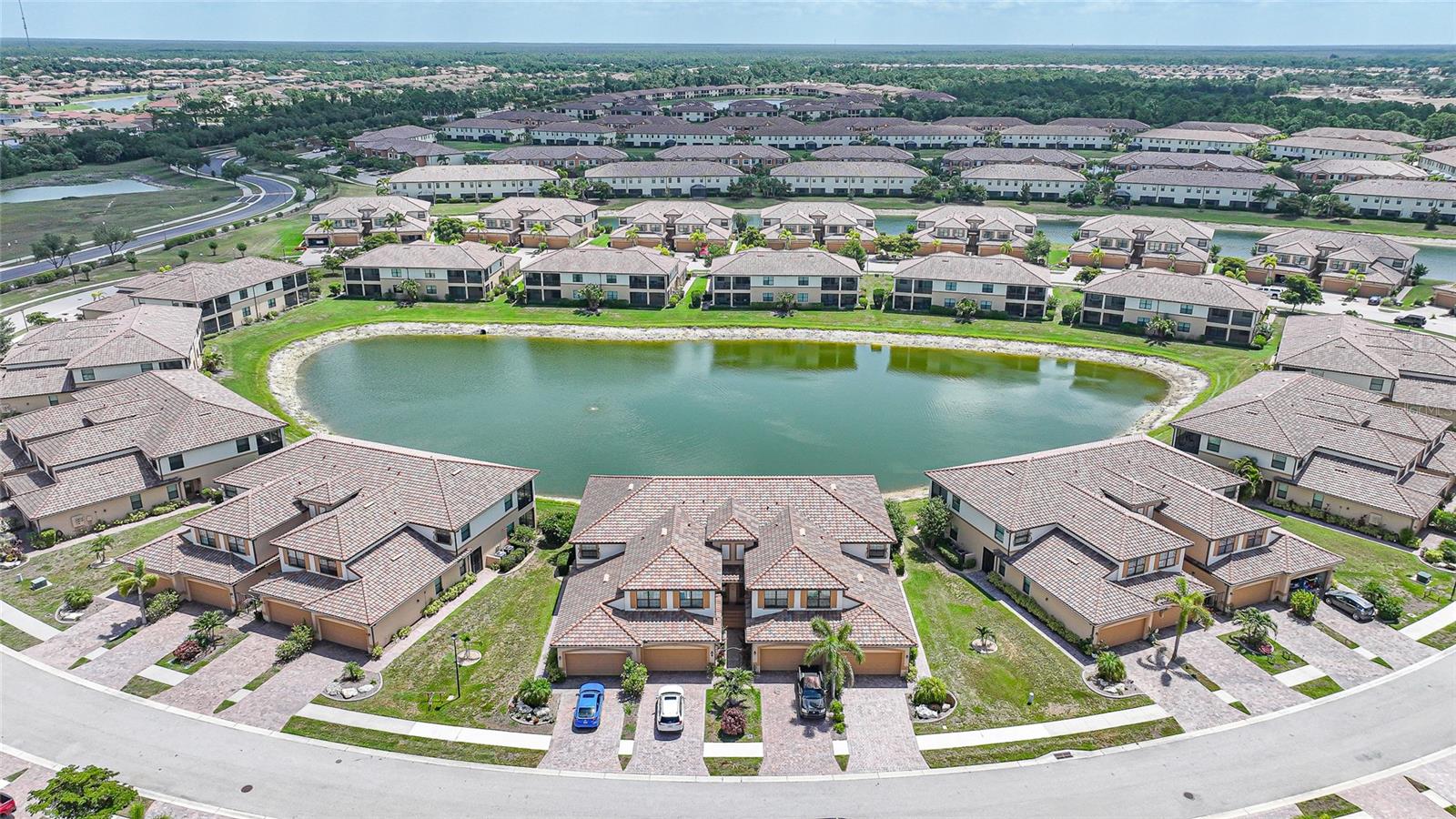 COACH HOMES 1 AT GRAN PARADISO - Residential