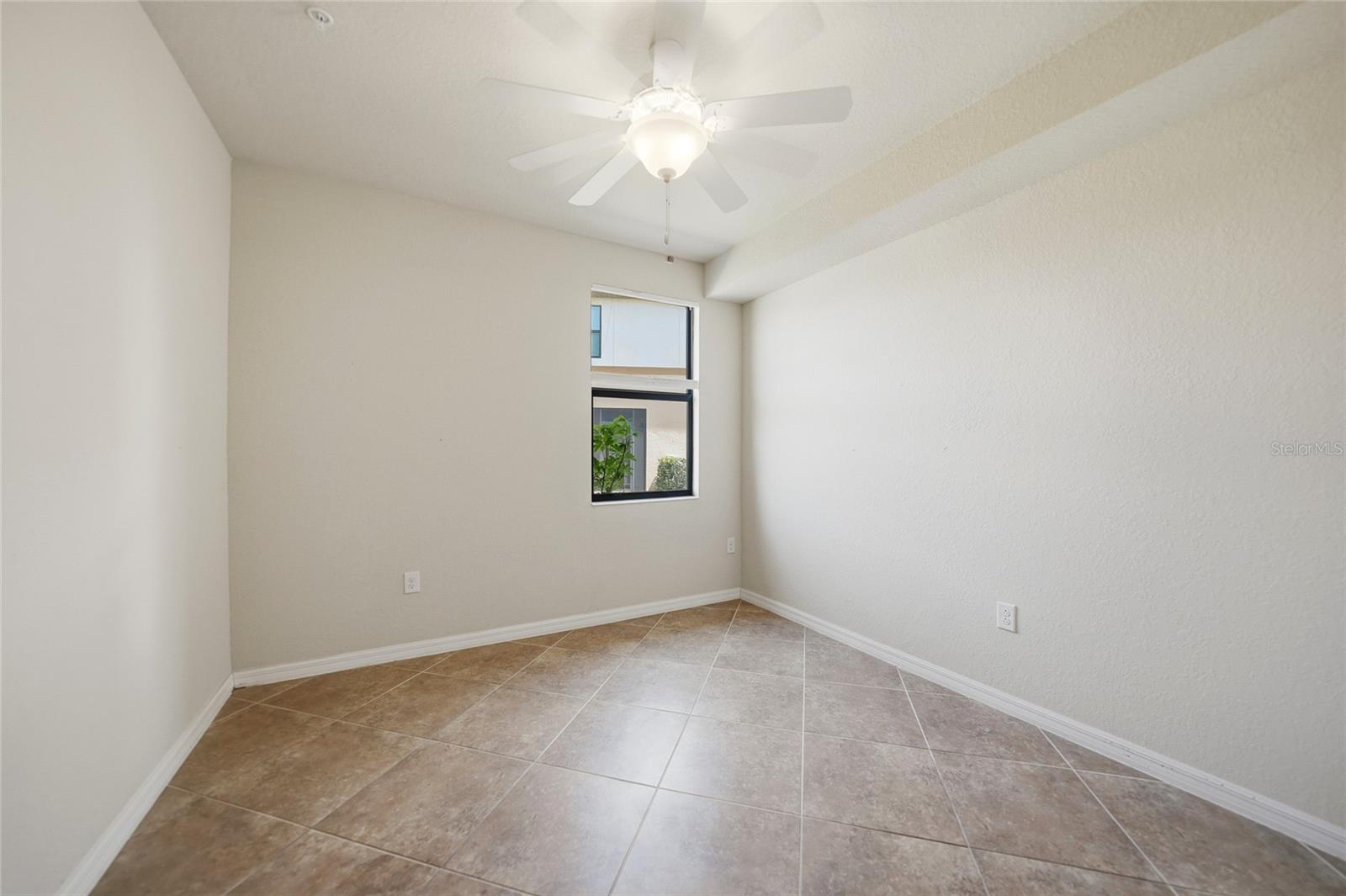 COACH HOMES 1 AT GRAN PARADISO - Residential