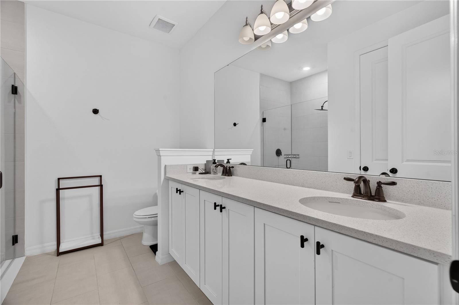 HAMPTON OAKS - Residential