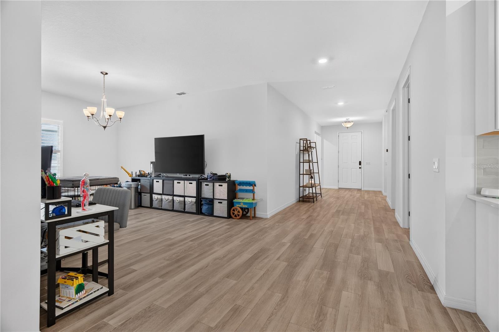 HAMPTON OAKS - Residential