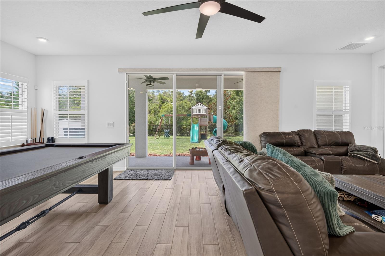 HAMPTON OAKS - Residential