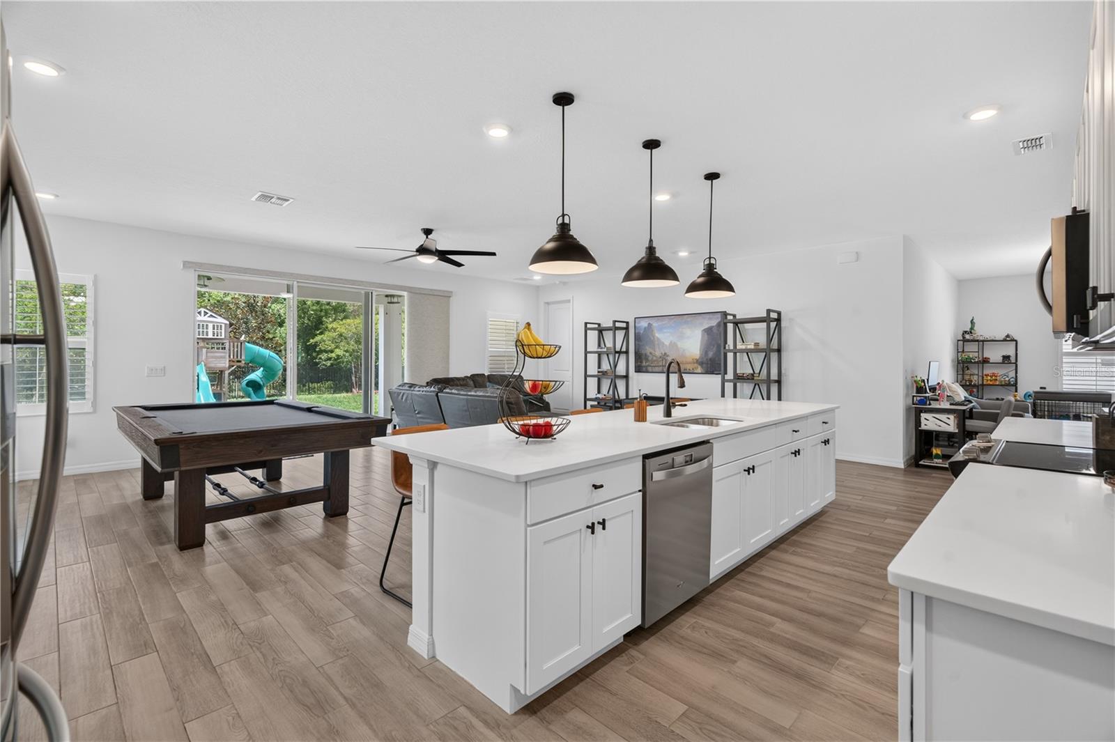 HAMPTON OAKS - Residential