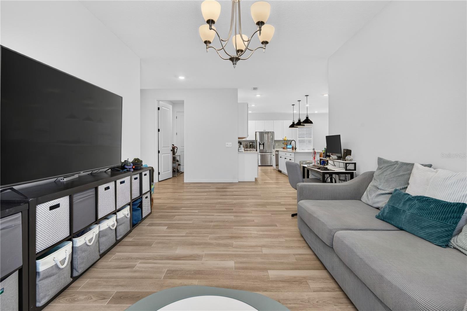 HAMPTON OAKS - Residential