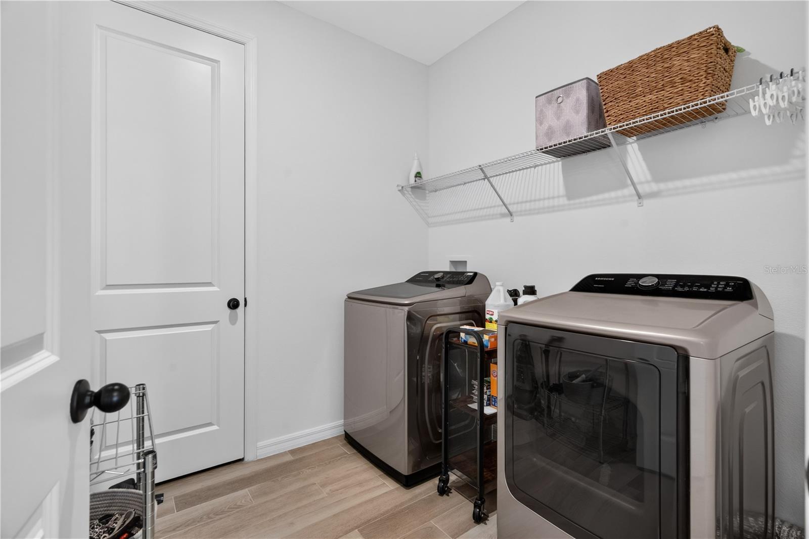 HAMPTON OAKS - Residential
