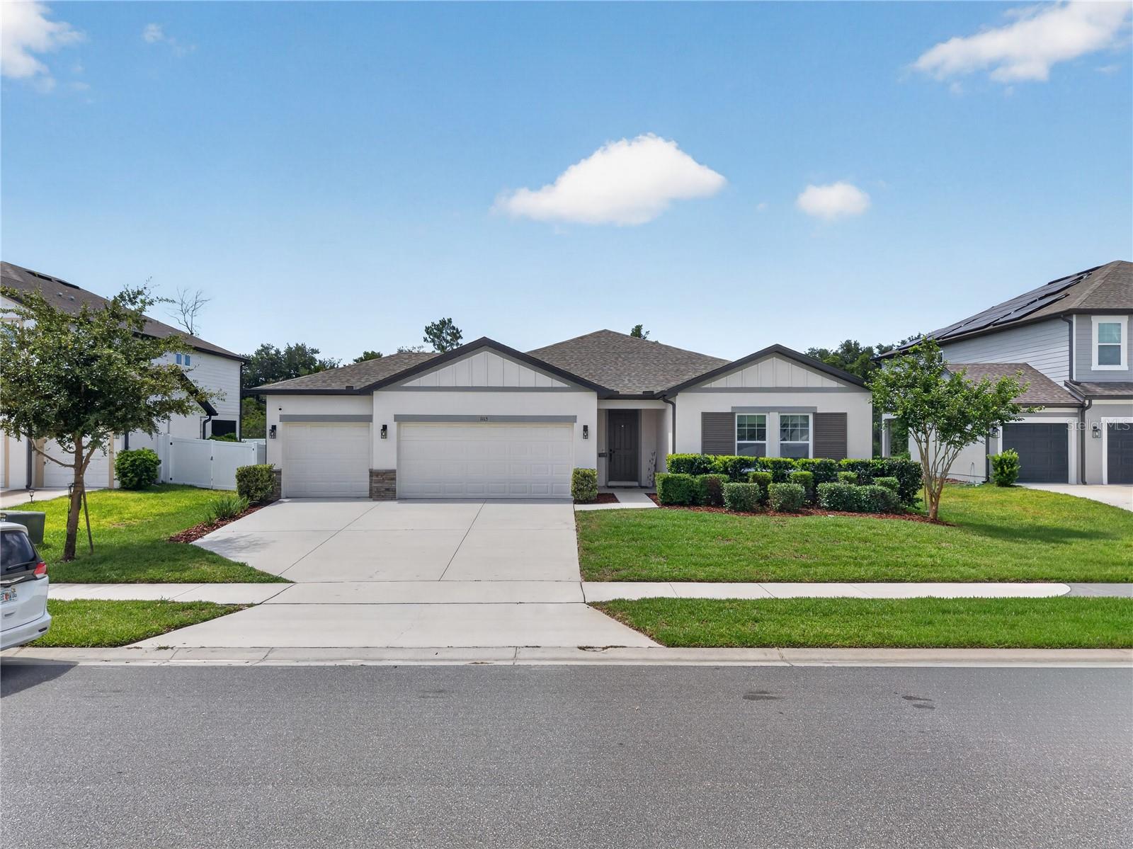 HAMPTON OAKS - Residential