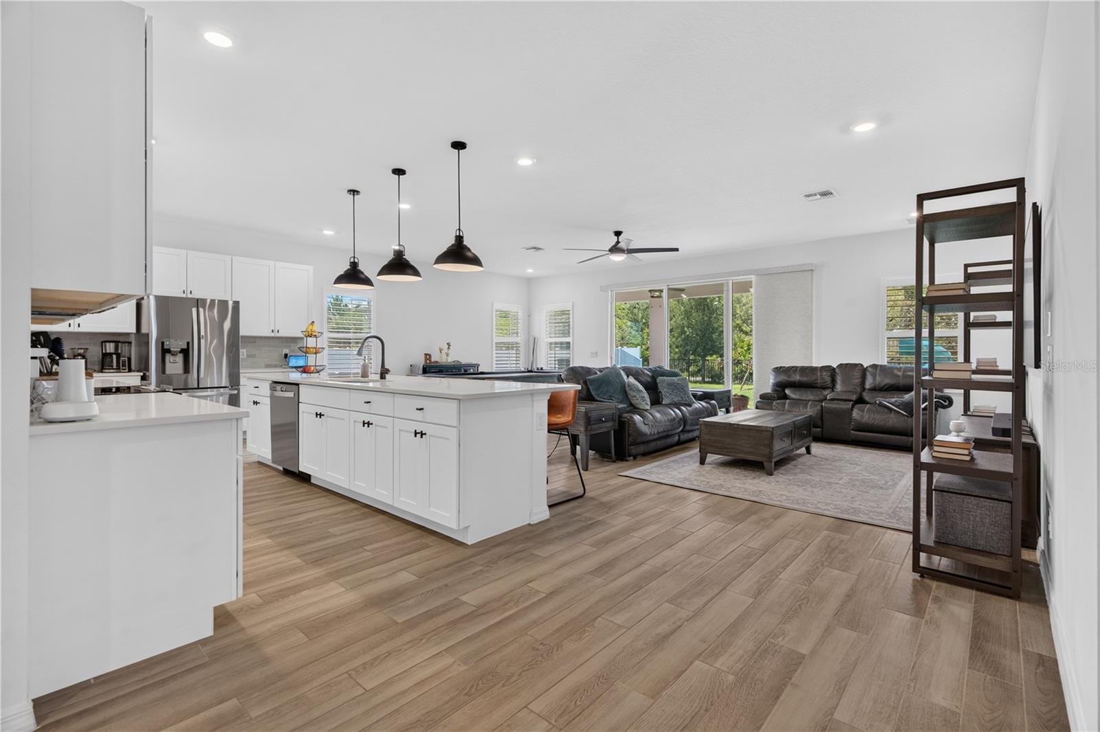 HAMPTON OAKS - Residential