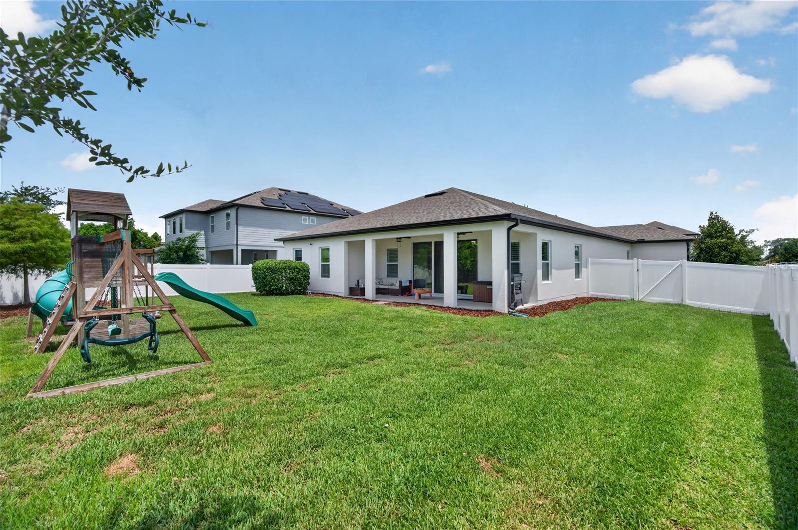 HAMPTON OAKS - Residential