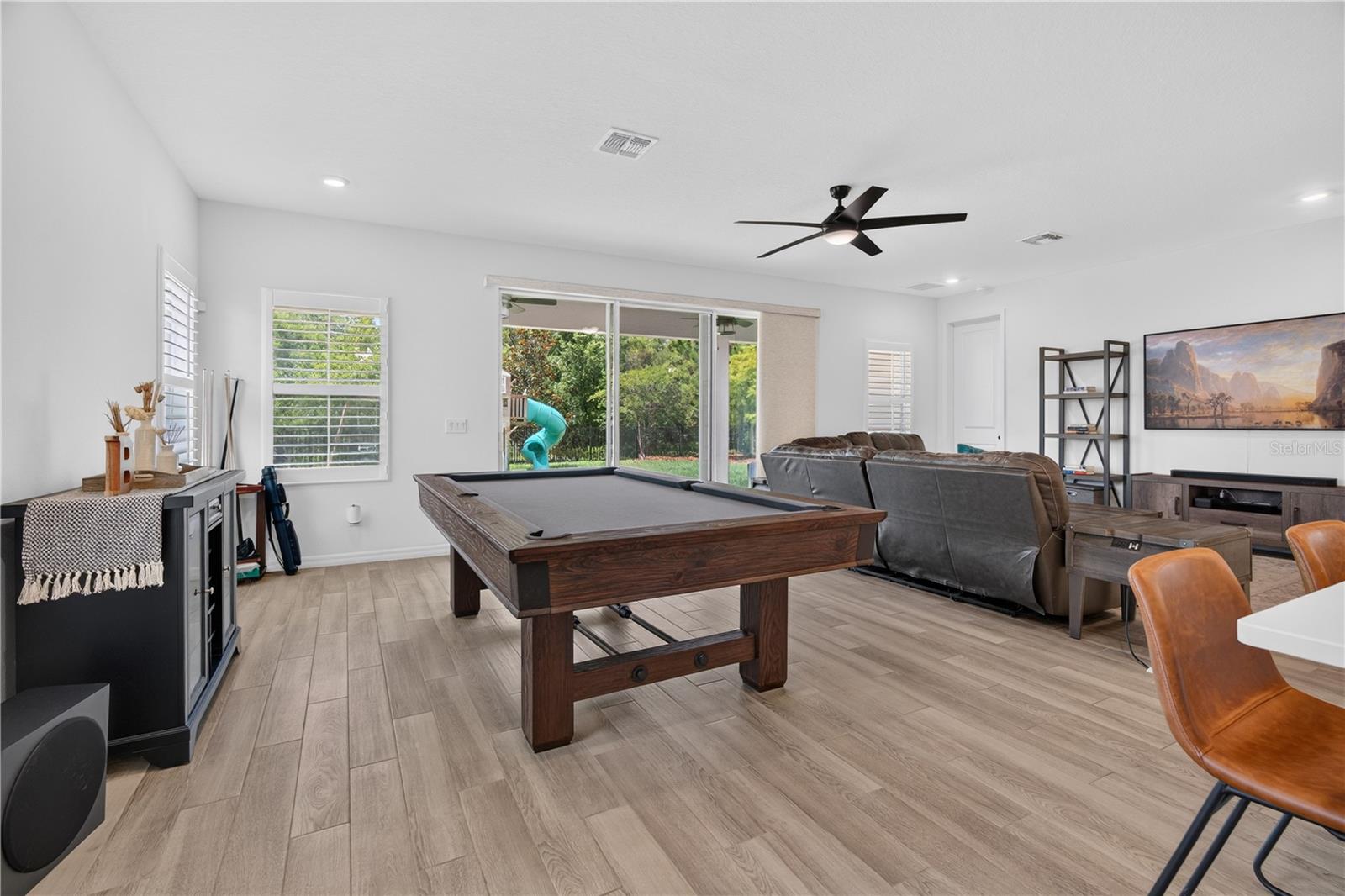 HAMPTON OAKS - Residential