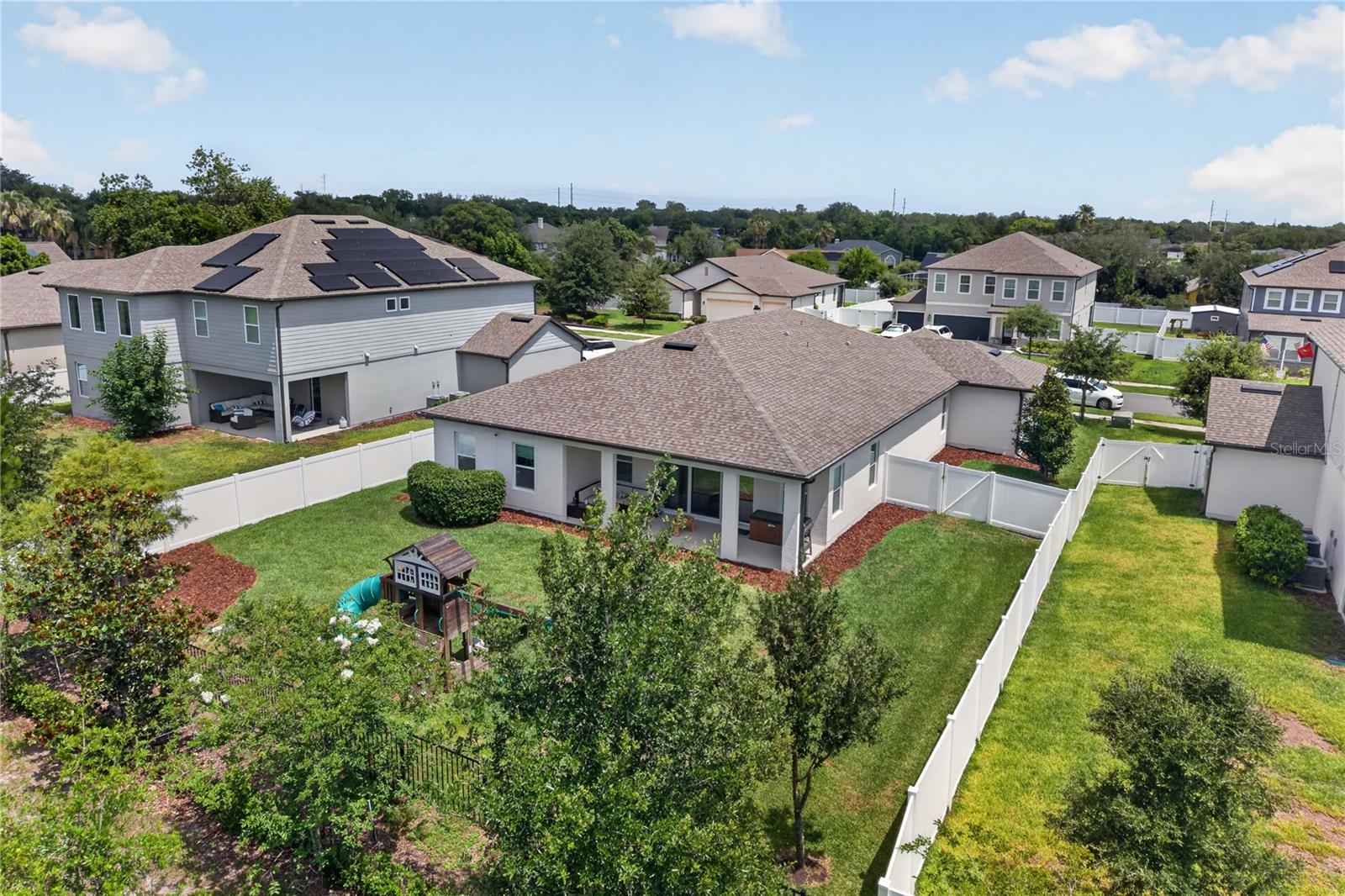 HAMPTON OAKS - Residential