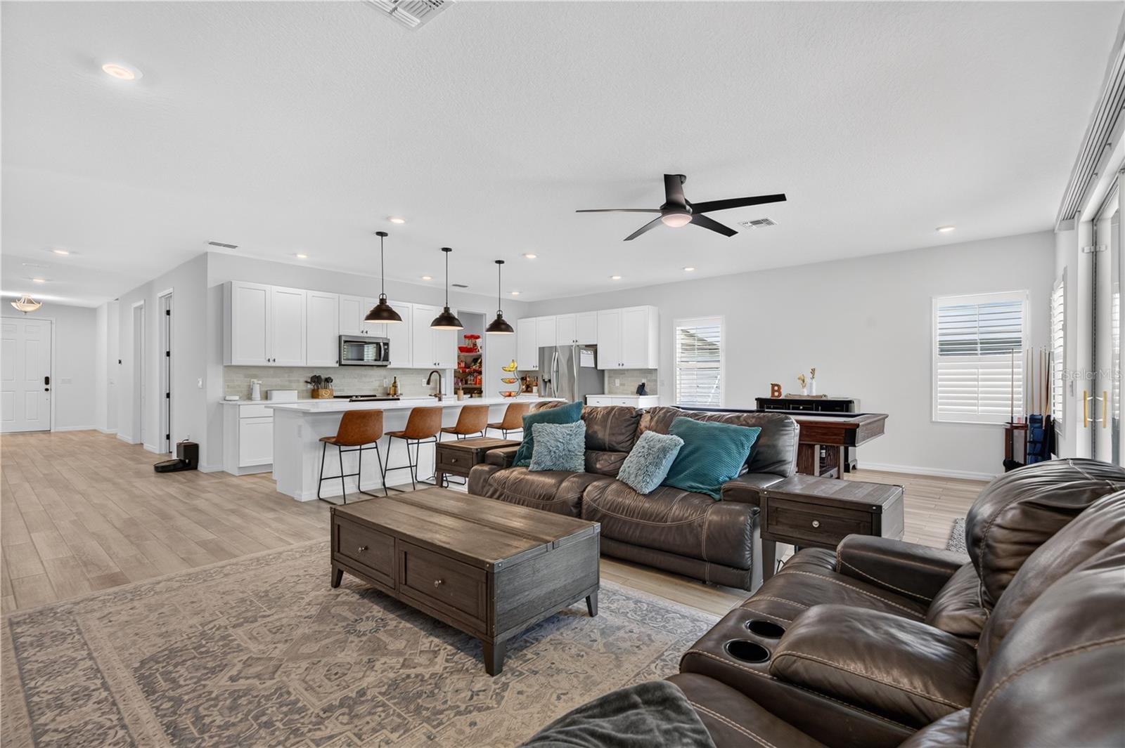 HAMPTON OAKS - Residential