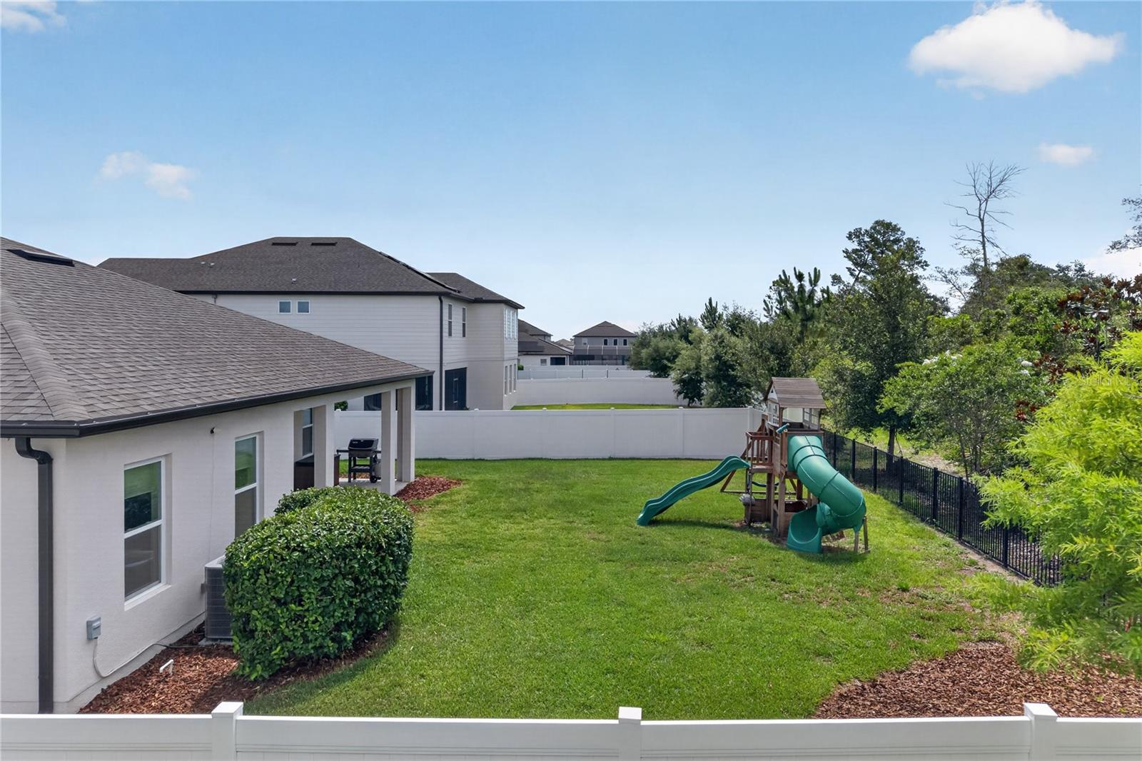 HAMPTON OAKS - Residential