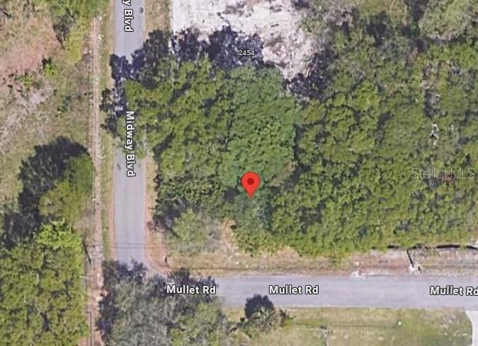 Come and build your dream home on this beautiful lot in desirable Midway Gardens Community in Auburndale. It is a fast-growing quiet community that's near schools and not far from shopping centers, restaurants, and medical facilities. Great location close to close to Hwy. 92 and Polk Parkway/SR 570. This lot is listed below market value! Buying Land in Florida is a solid investment for your future, build your dream home, vacation home, rental investment or let the land build value as a great long-term investment to resell for a future profit.