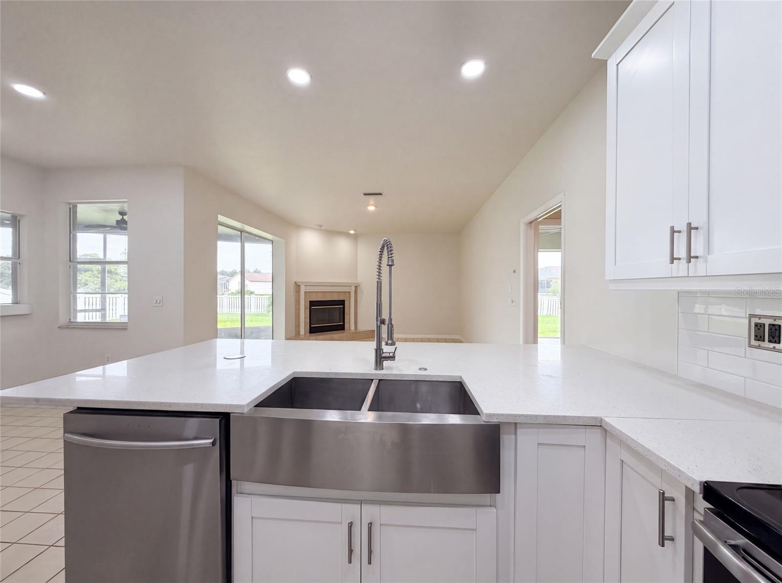 CLUBHOUSE ESTATES AT SUMMERFIE - Residential