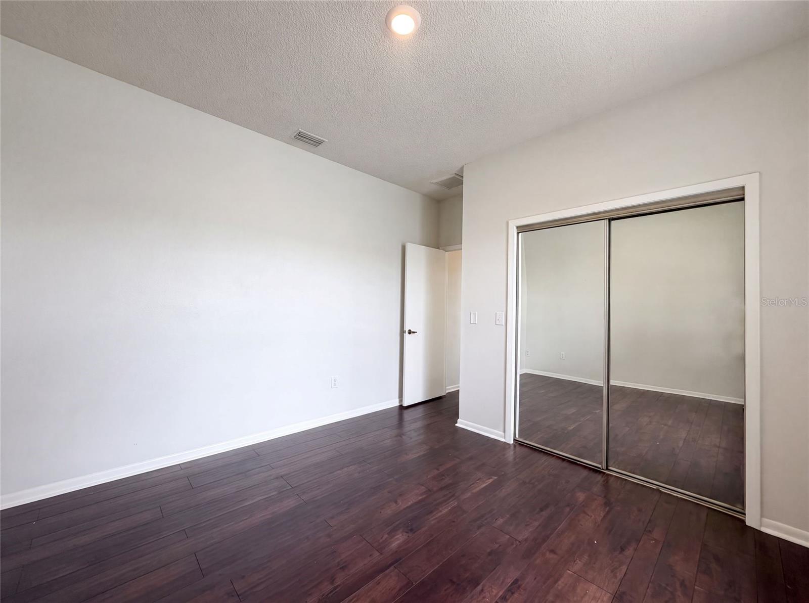 CLUBHOUSE ESTATES AT SUMMERFIE - Residential