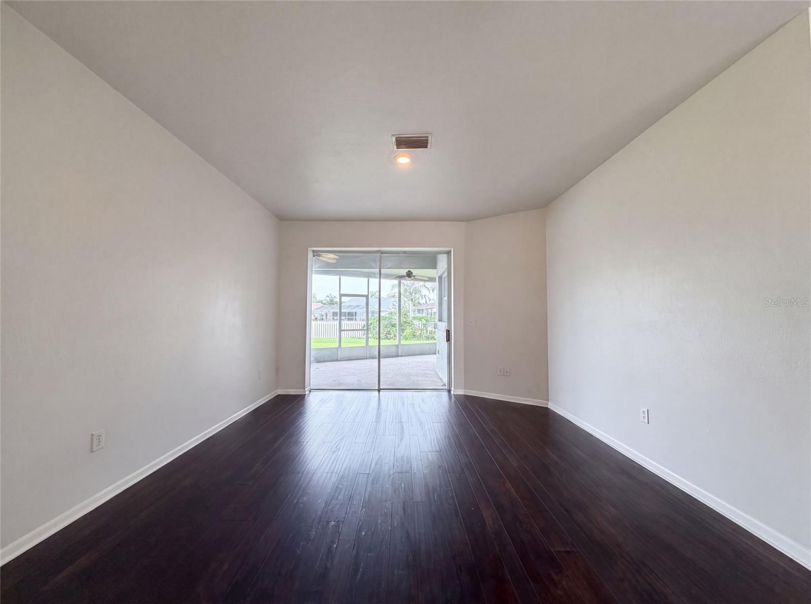 CLUBHOUSE ESTATES AT SUMMERFIE - Residential