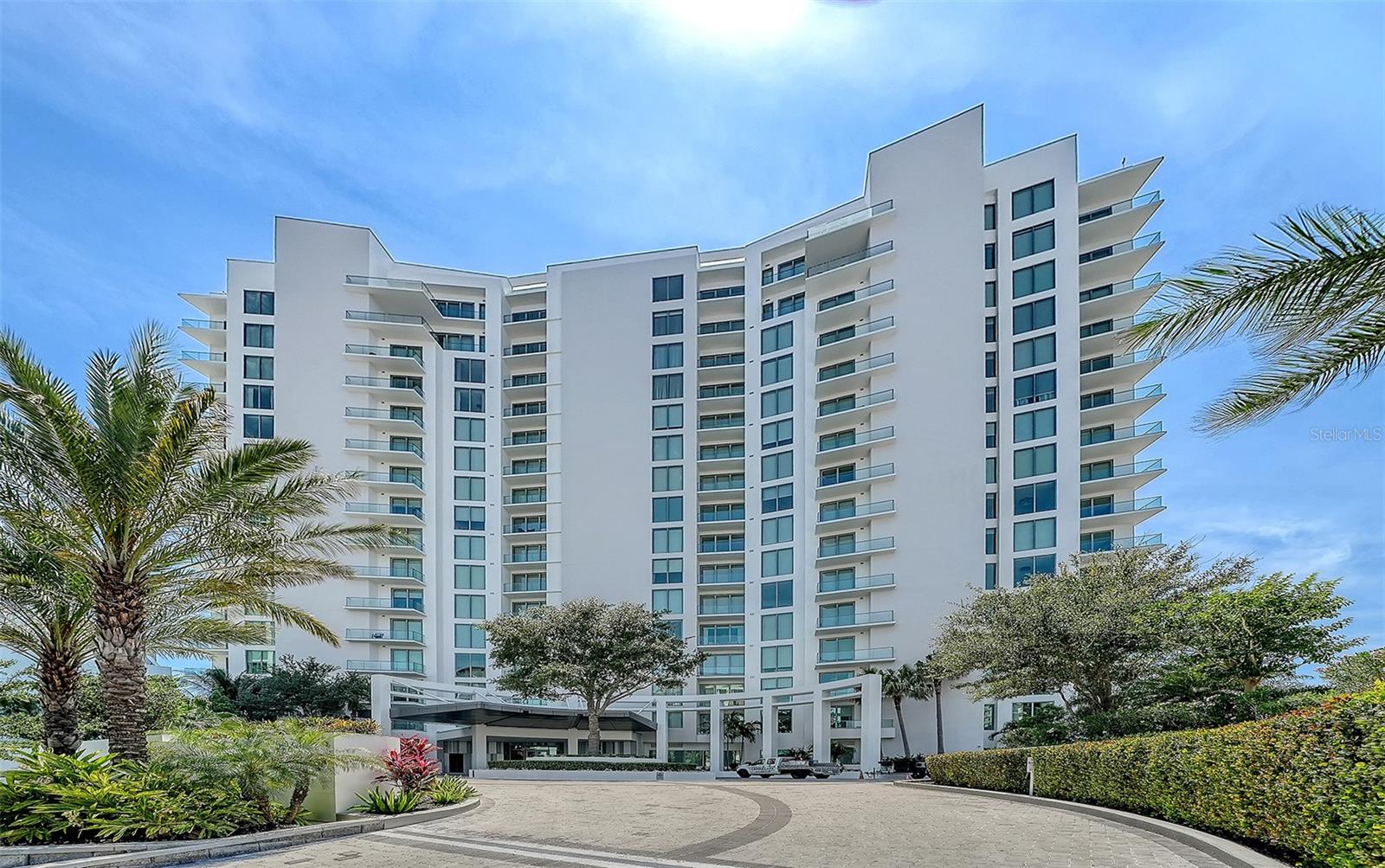 THE RITZ CARLTON RESIDENCES - Residential