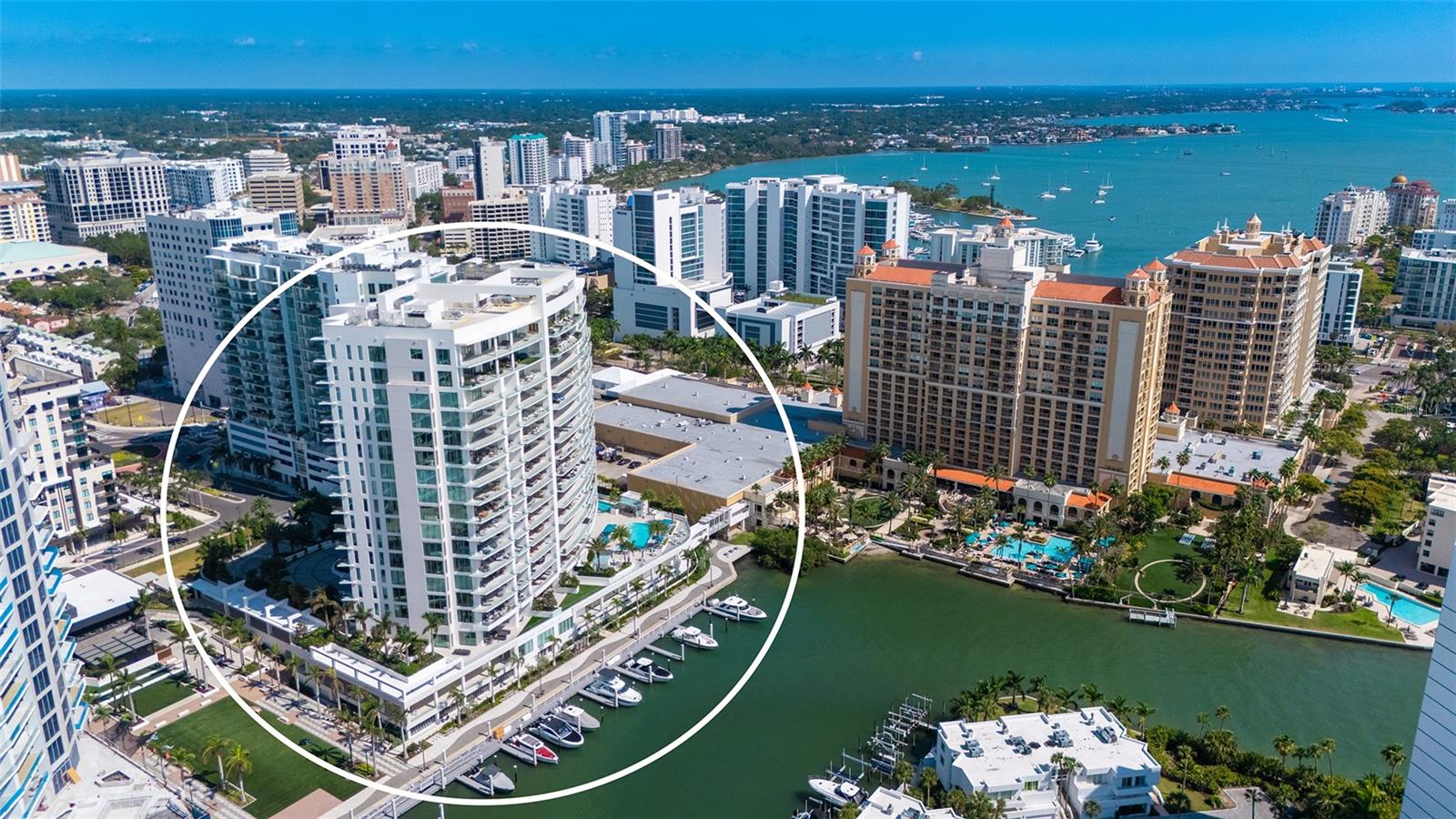THE RITZ CARLTON RESIDENCES - Residential