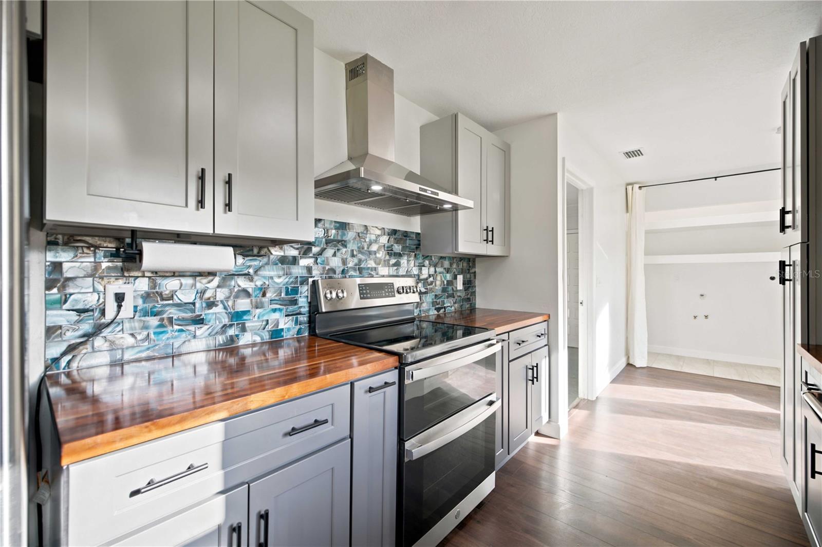 SILVER SPGS SHORES 23 - Residential