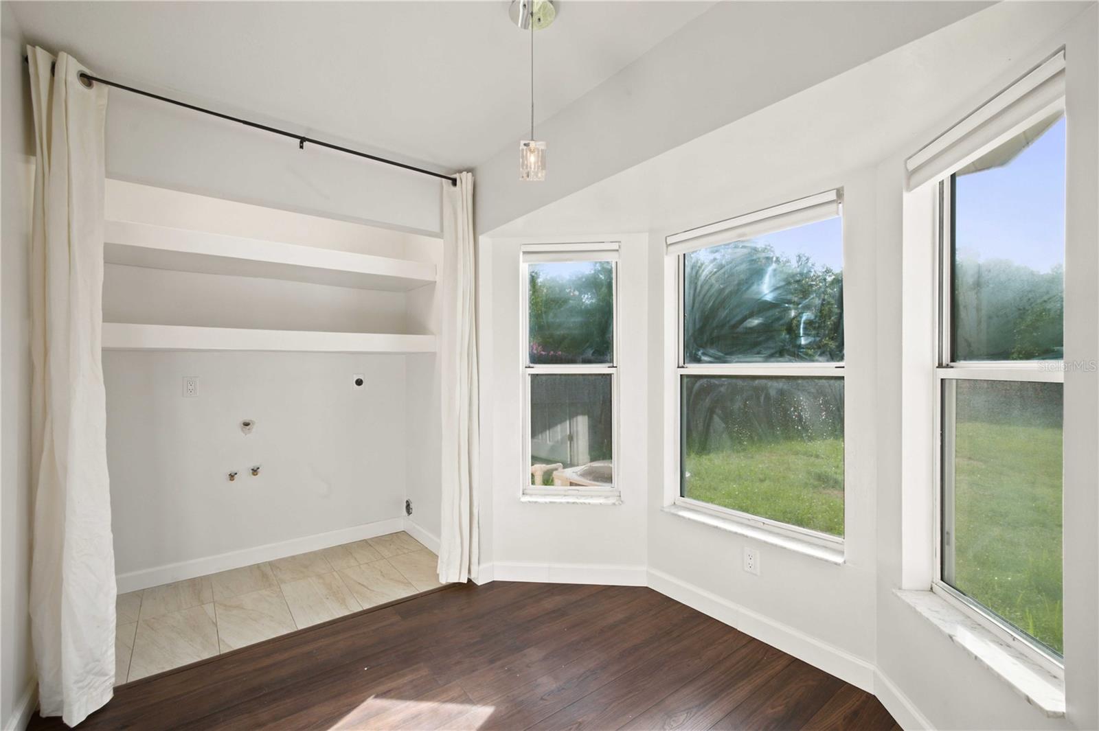 SILVER SPGS SHORES 23 - Residential