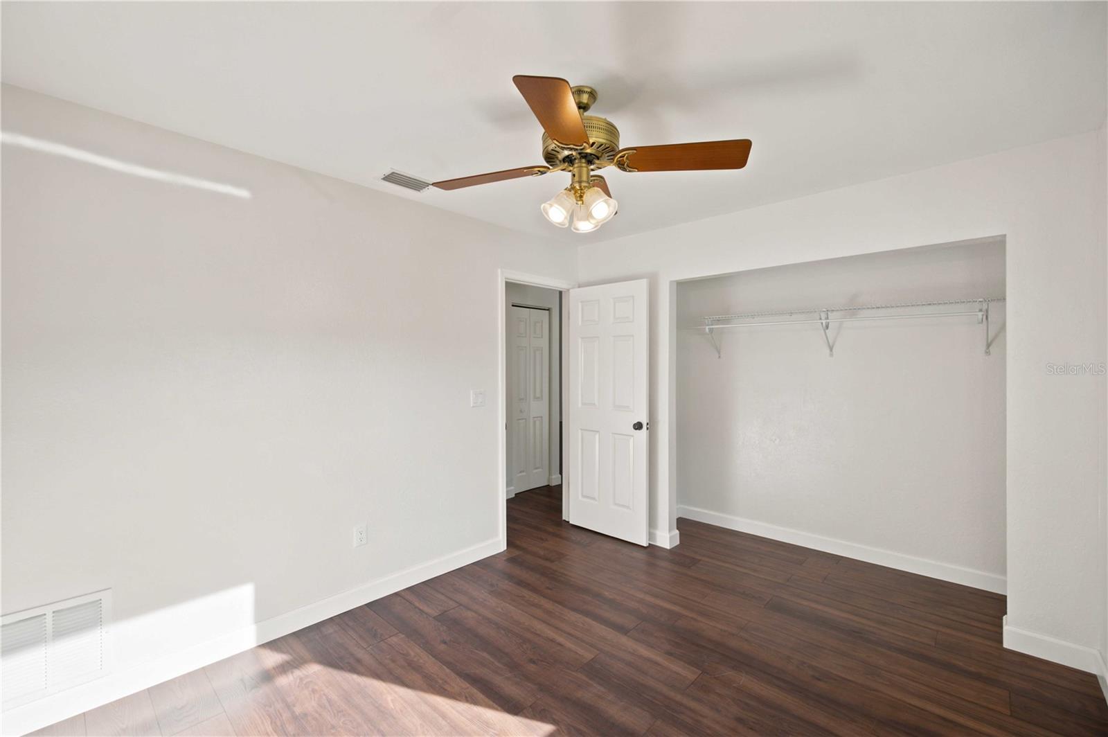 SILVER SPGS SHORES 23 - Residential