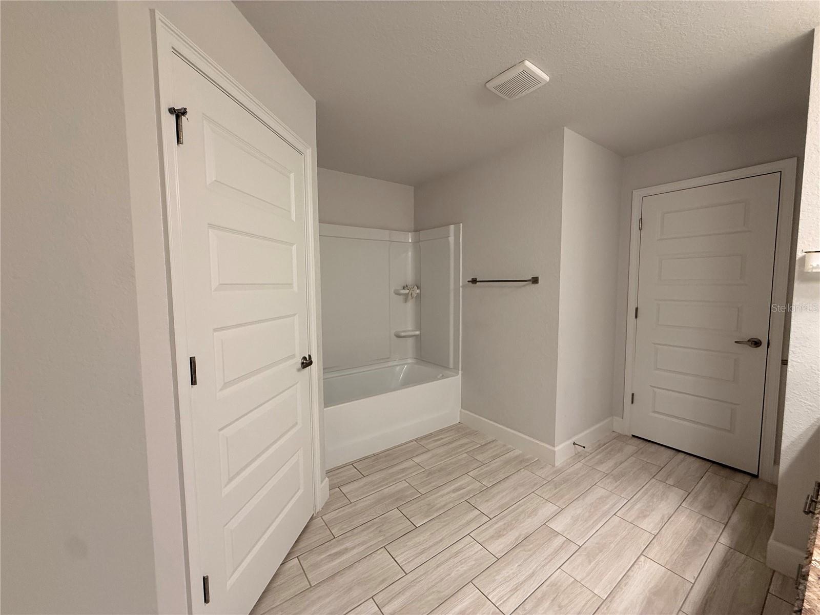 ORANGE BLOSSOM HILLS UN 4 - Residential Lease