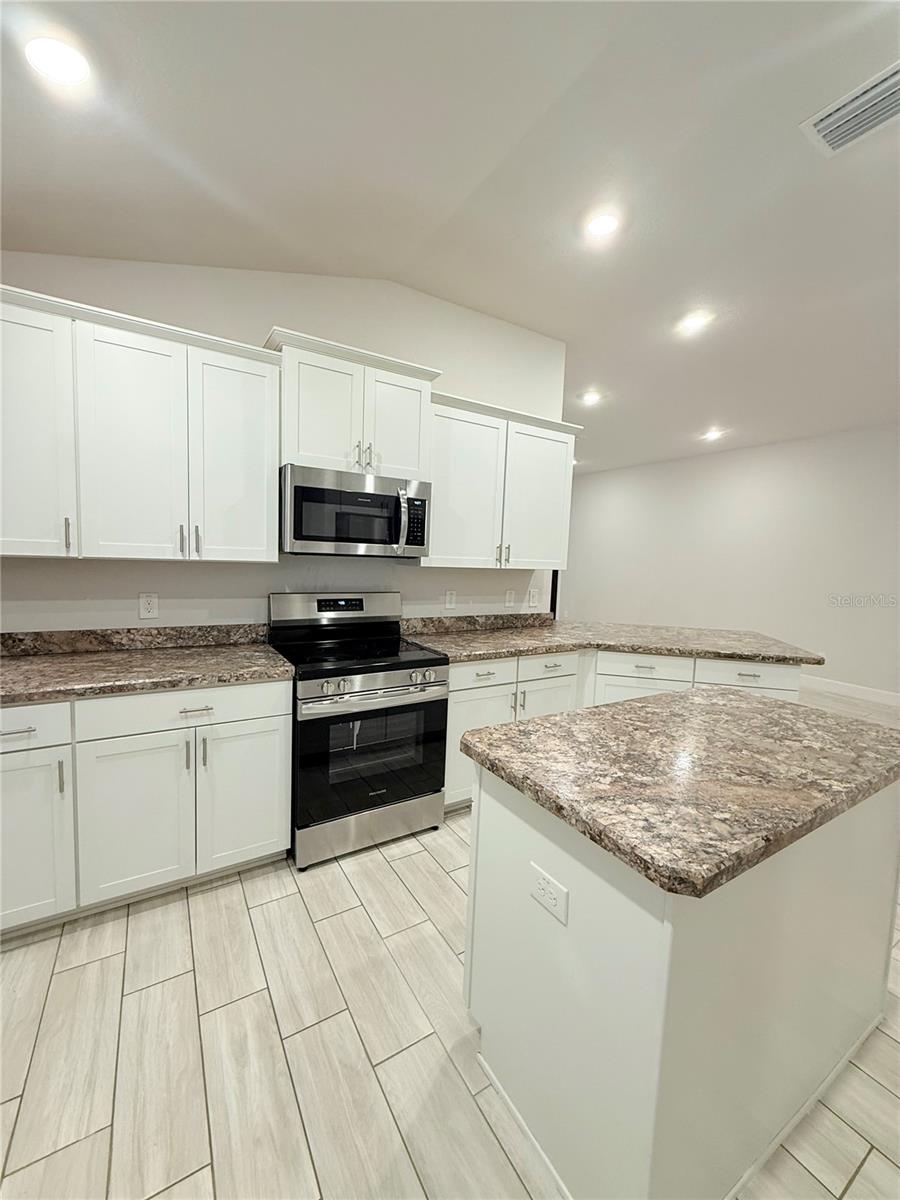 ORANGE BLOSSOM HILLS UN 4 - Residential Lease