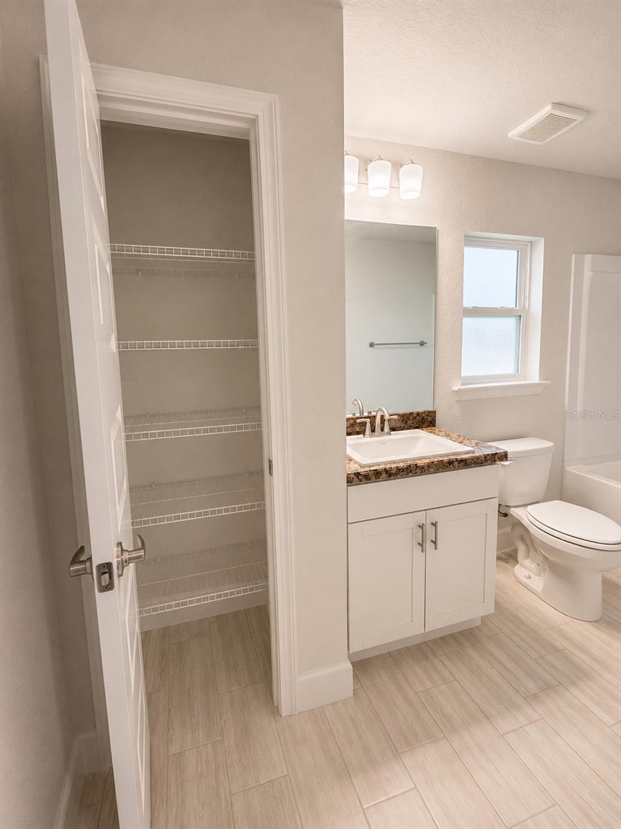 ORANGE BLOSSOM HILLS UN 4 - Residential Lease