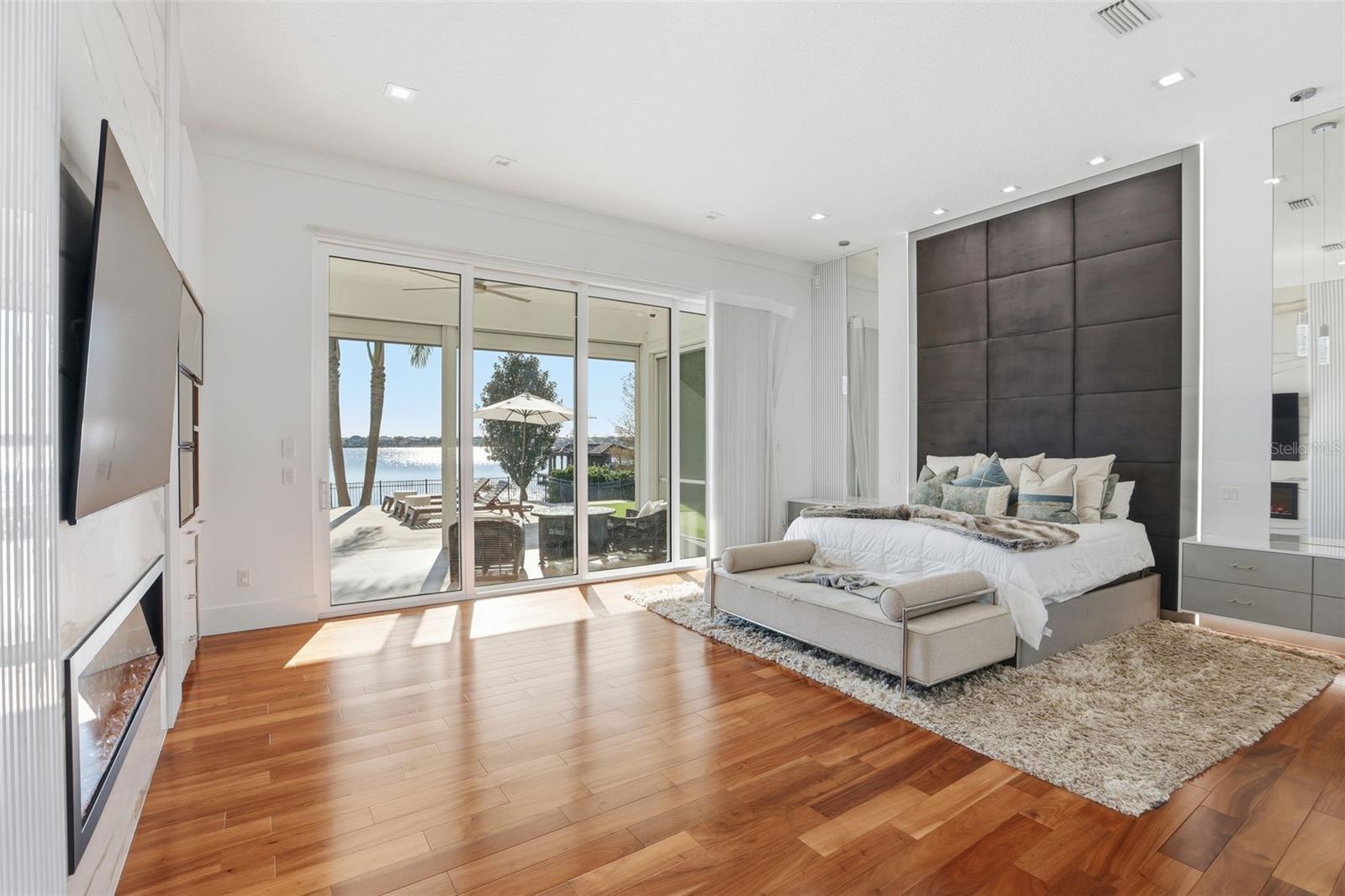 KEENES POINTE - Residential