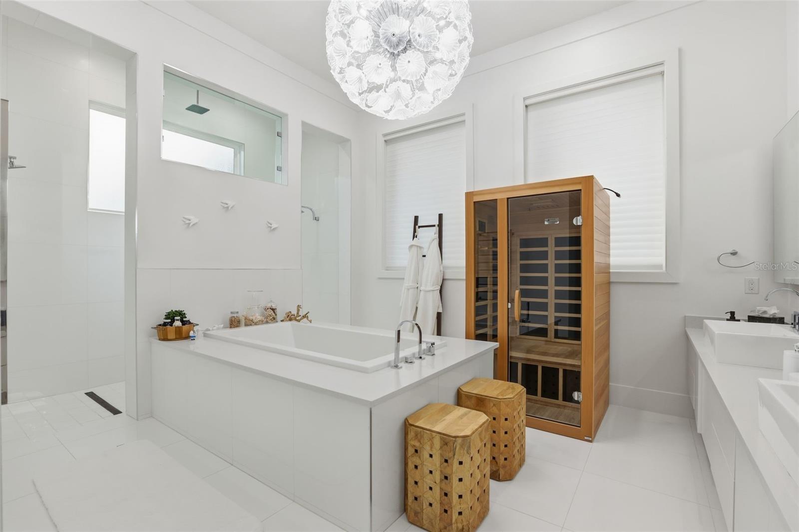 KEENES POINTE - Residential