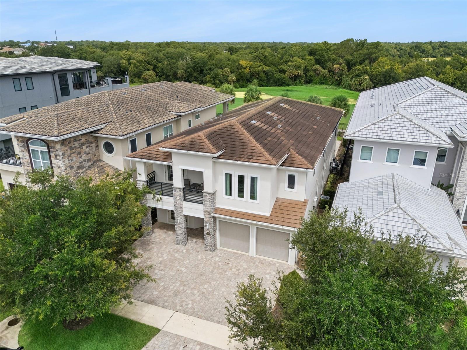 REUNION WEST - Residential