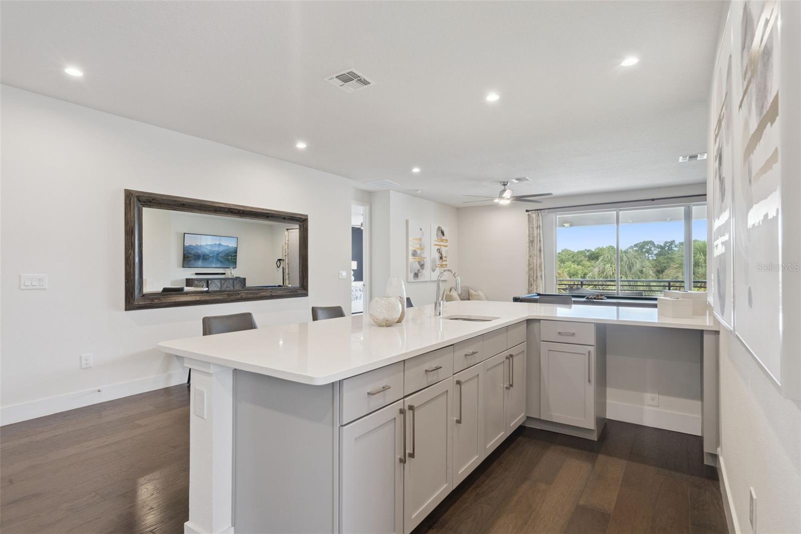 REUNION WEST - Residential