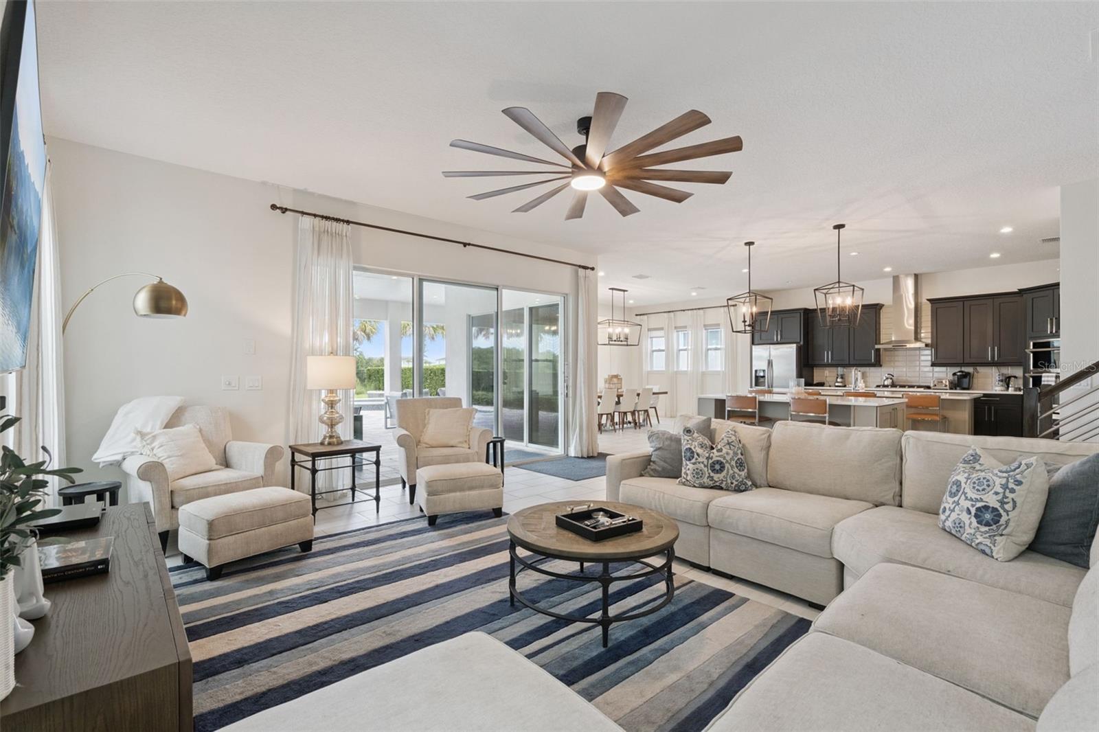 REUNION WEST - Residential