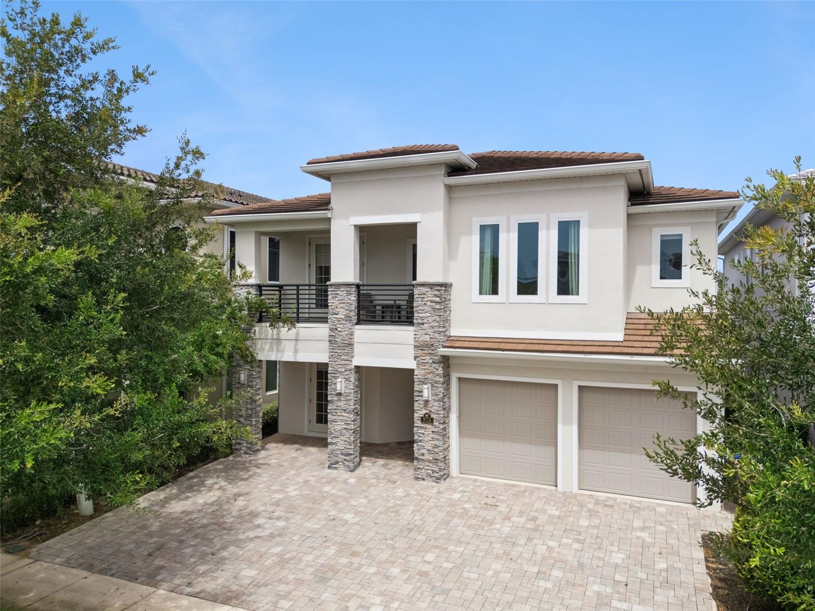 REUNION WEST - Residential
