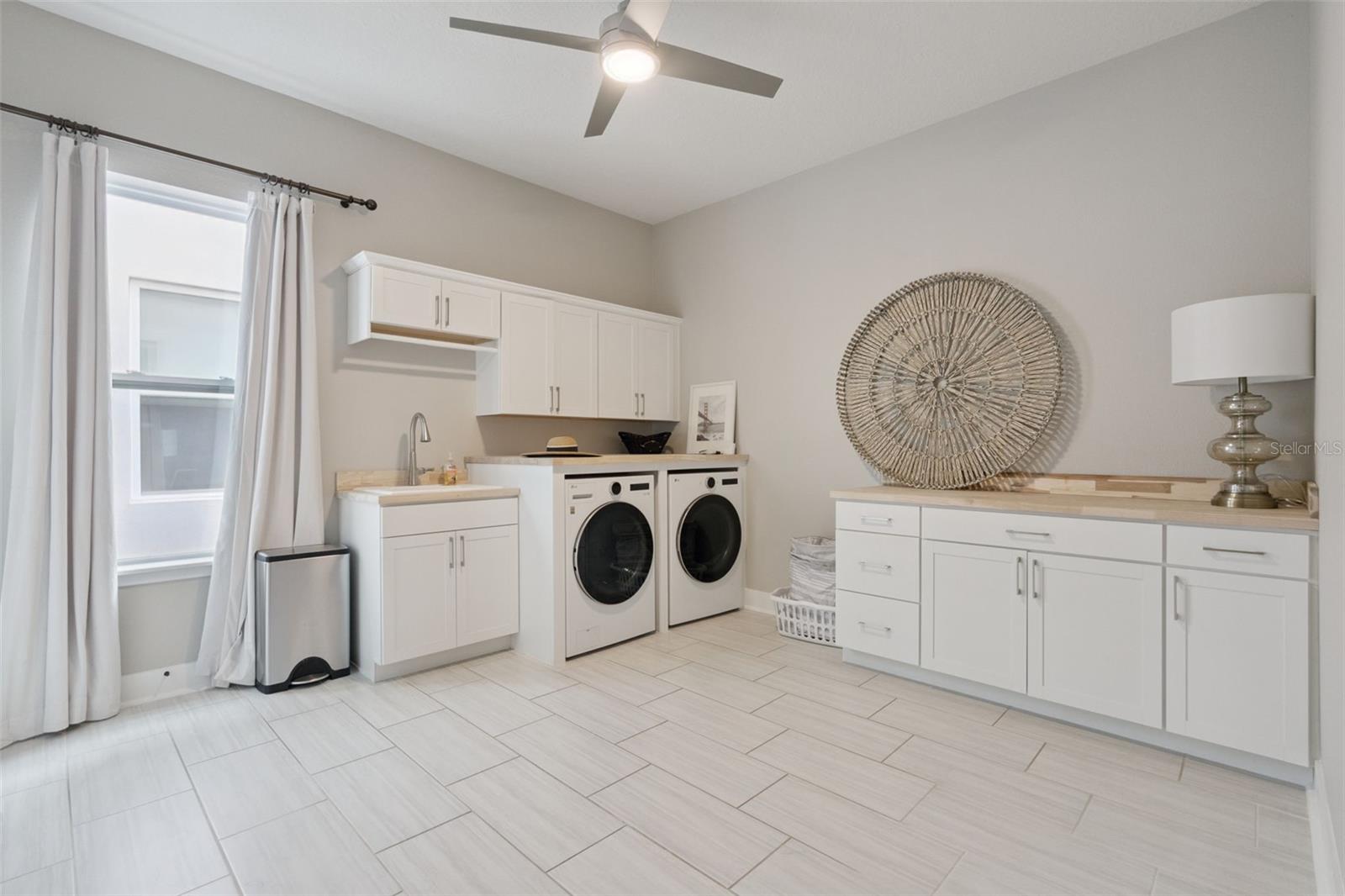 REUNION WEST - Residential