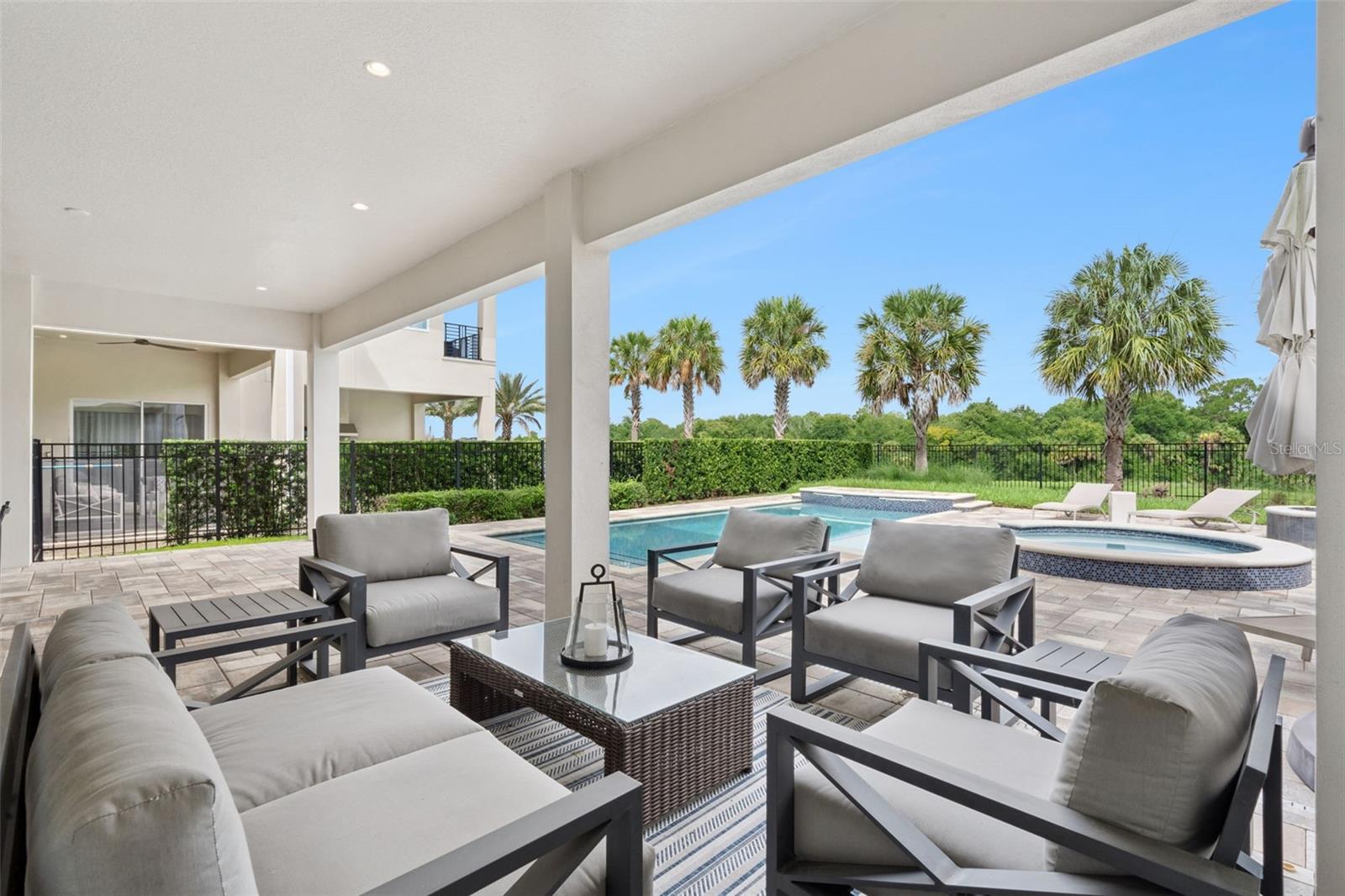 REUNION WEST - Residential