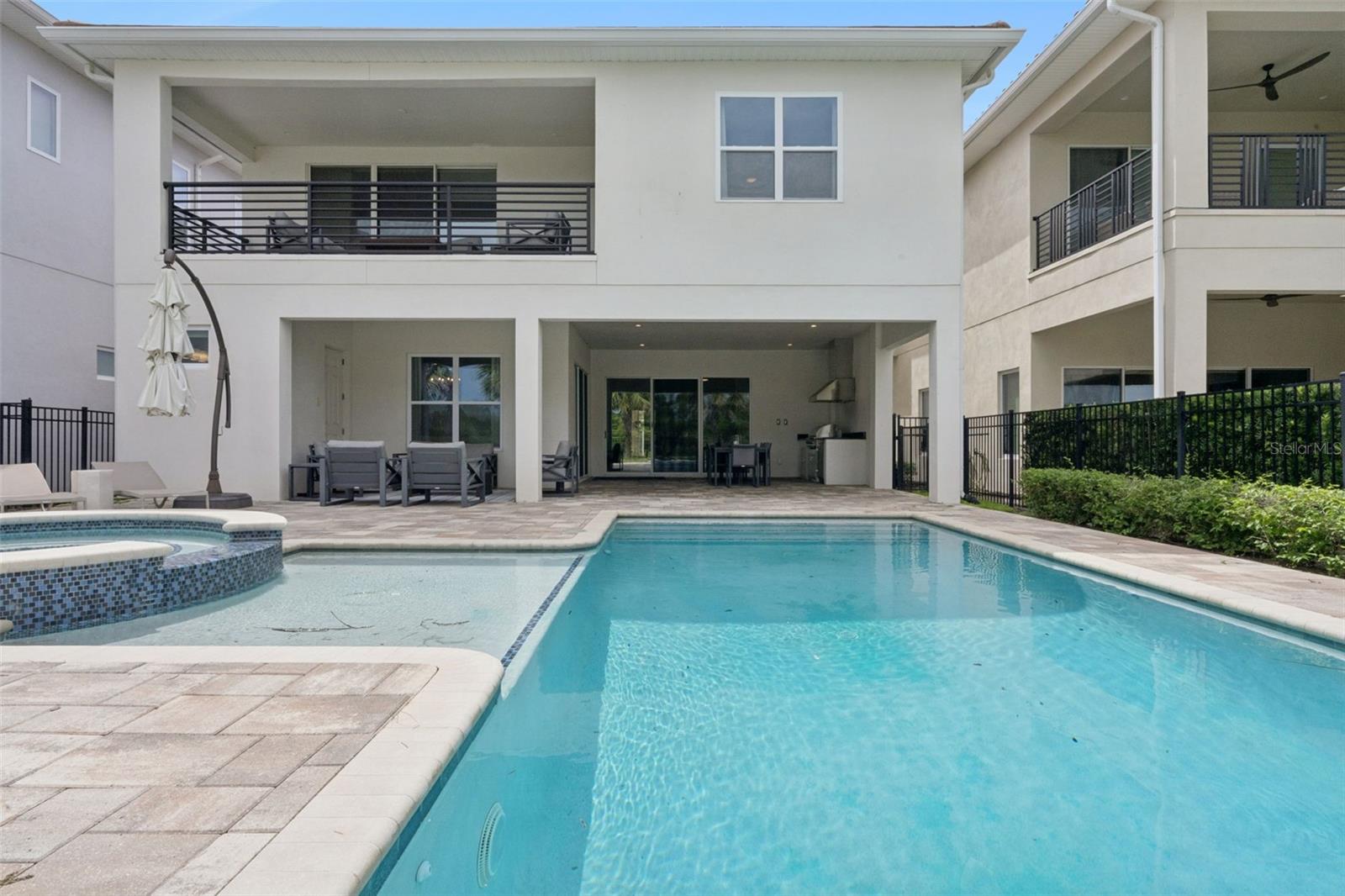 REUNION WEST - Residential