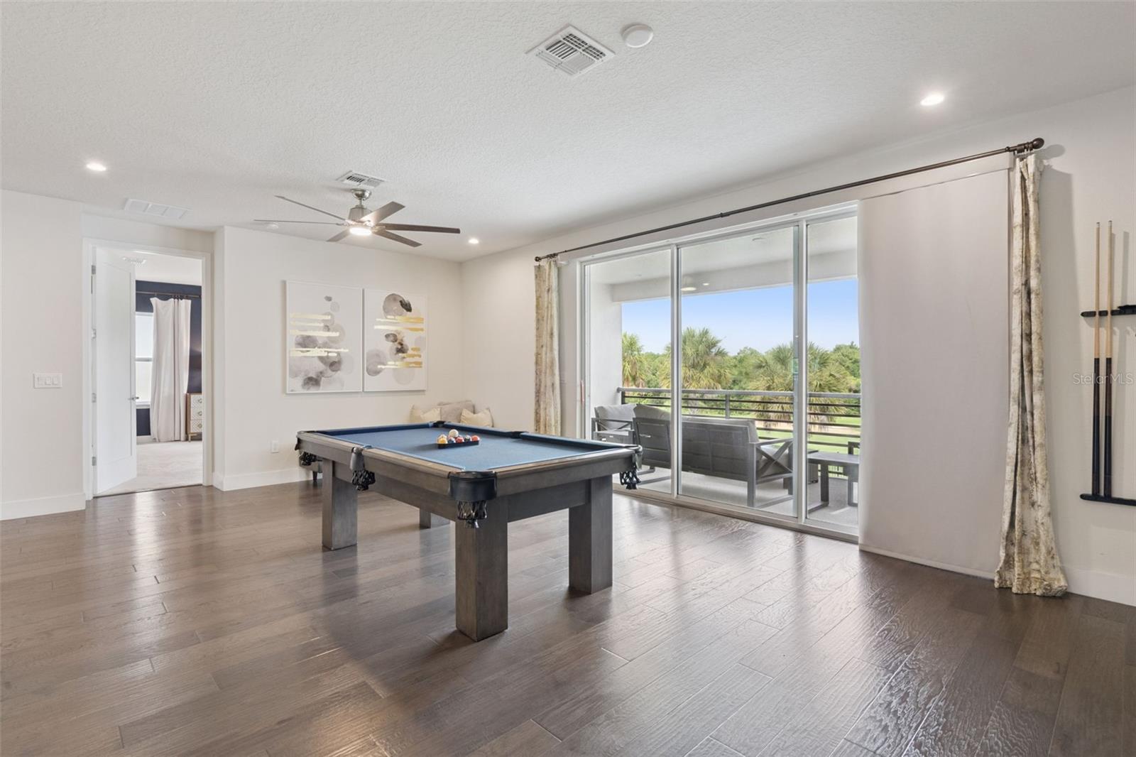 REUNION WEST - Residential