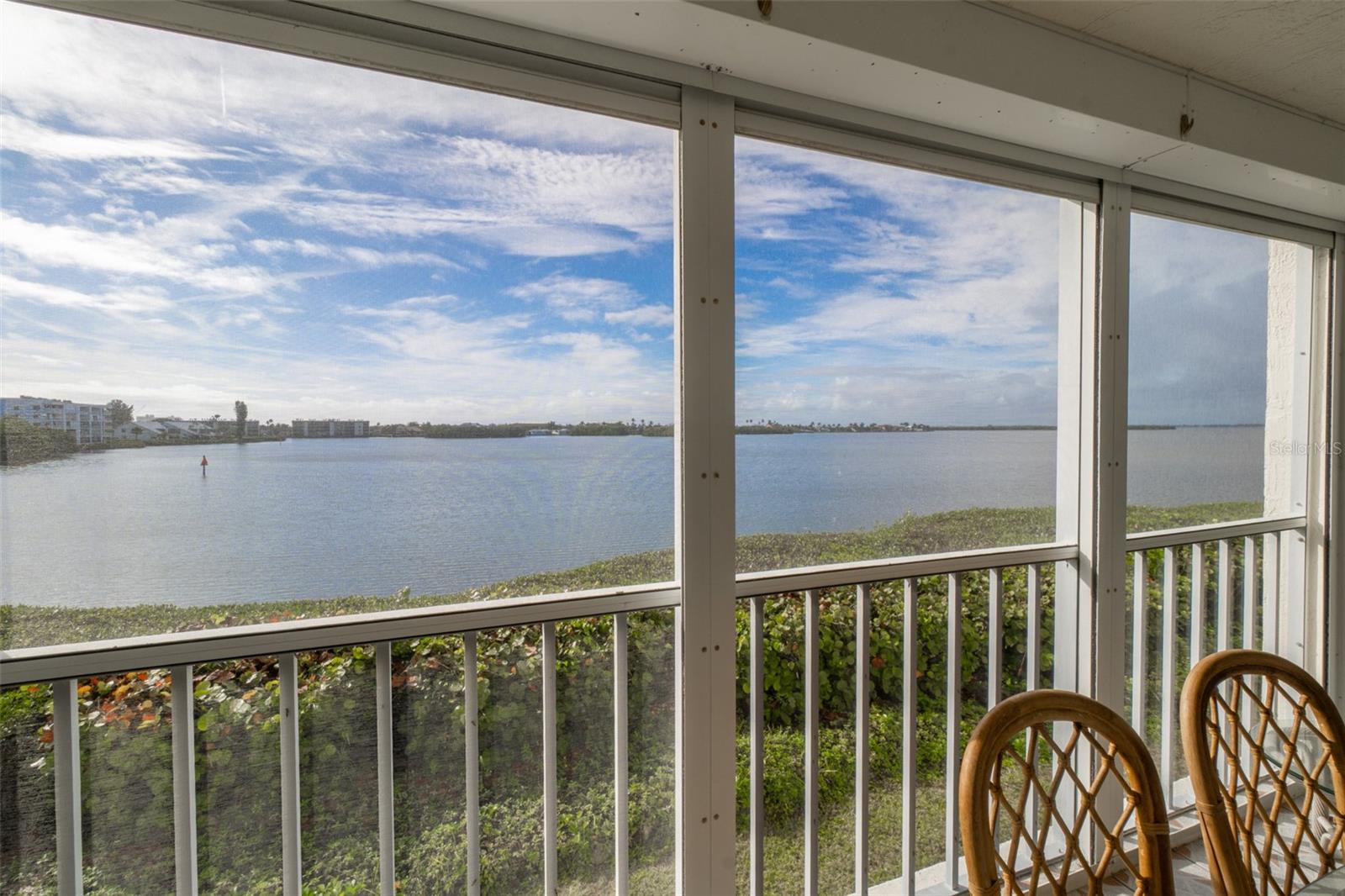 DIAMOND BAY CONDO - Residential