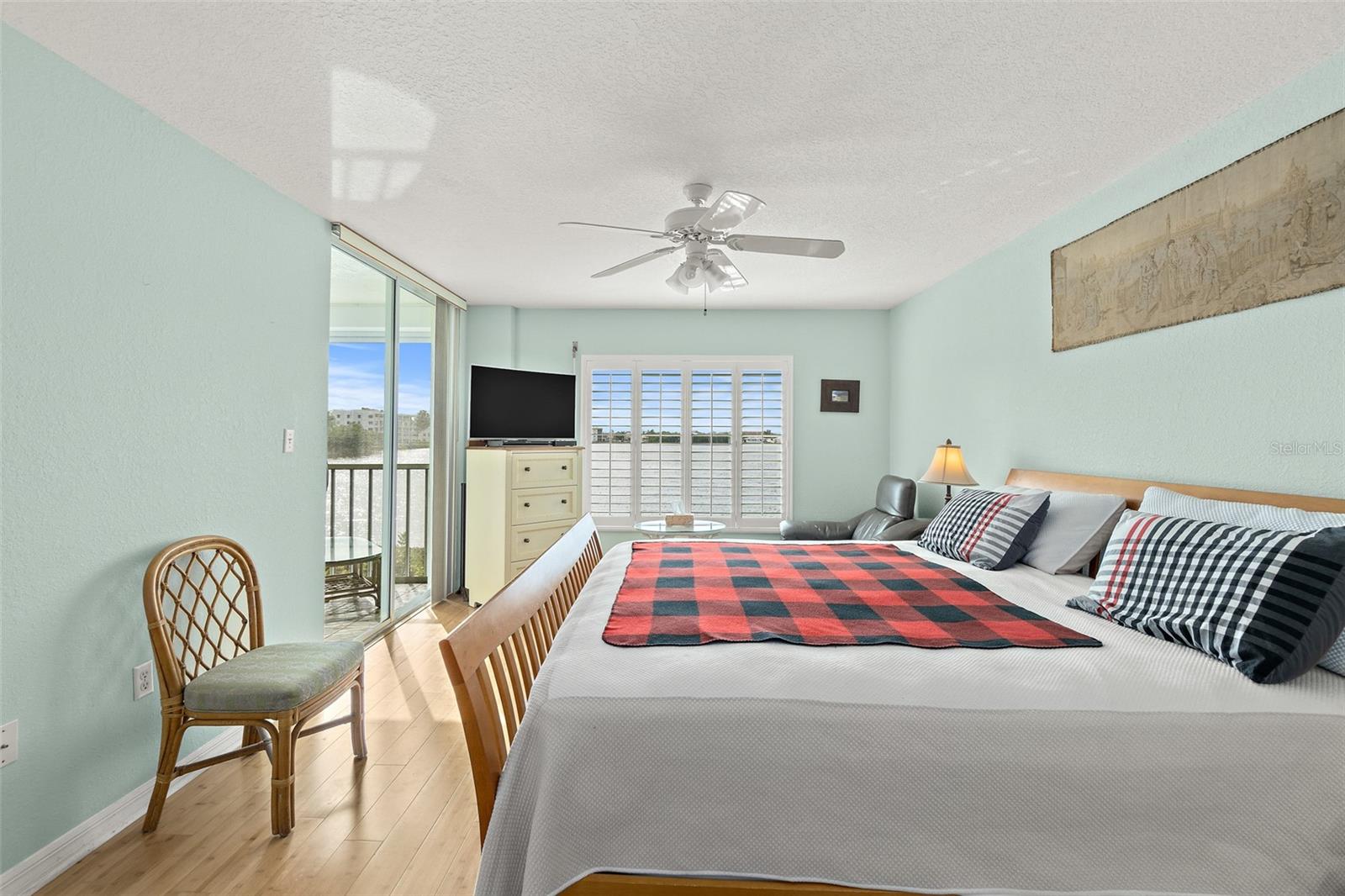 DIAMOND BAY CONDO - Residential