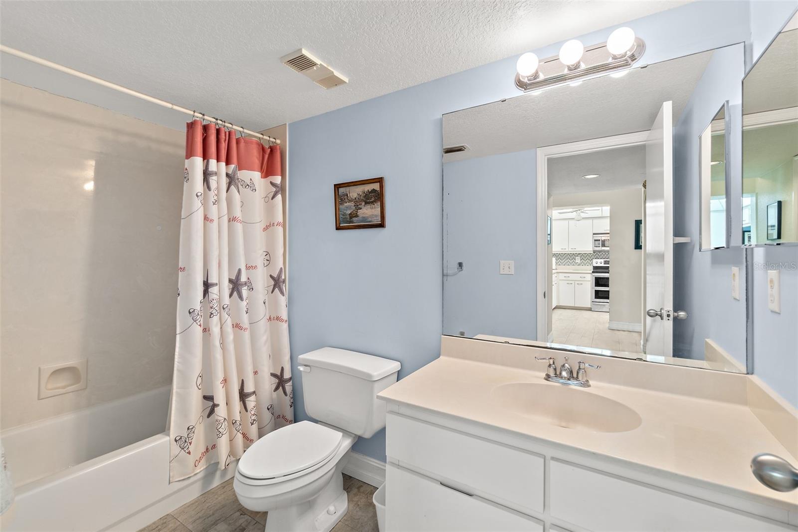 DIAMOND BAY CONDO - Residential