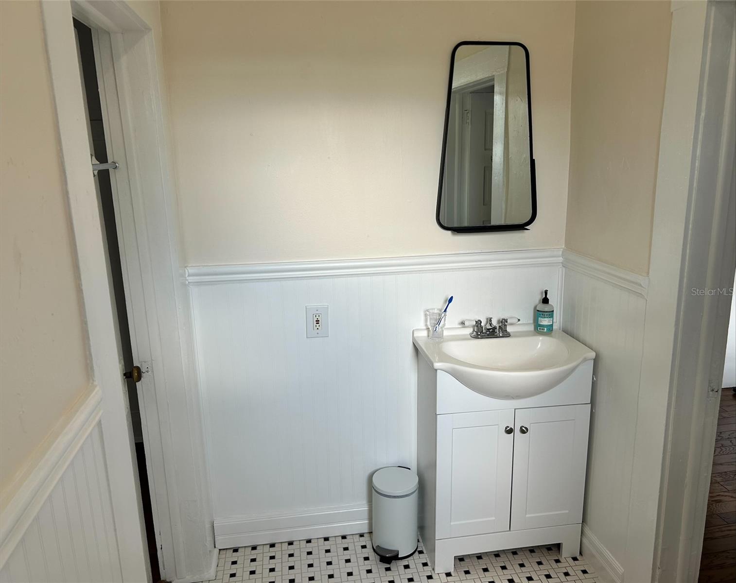 GARDEN ACRES RESUB BLO - Residential